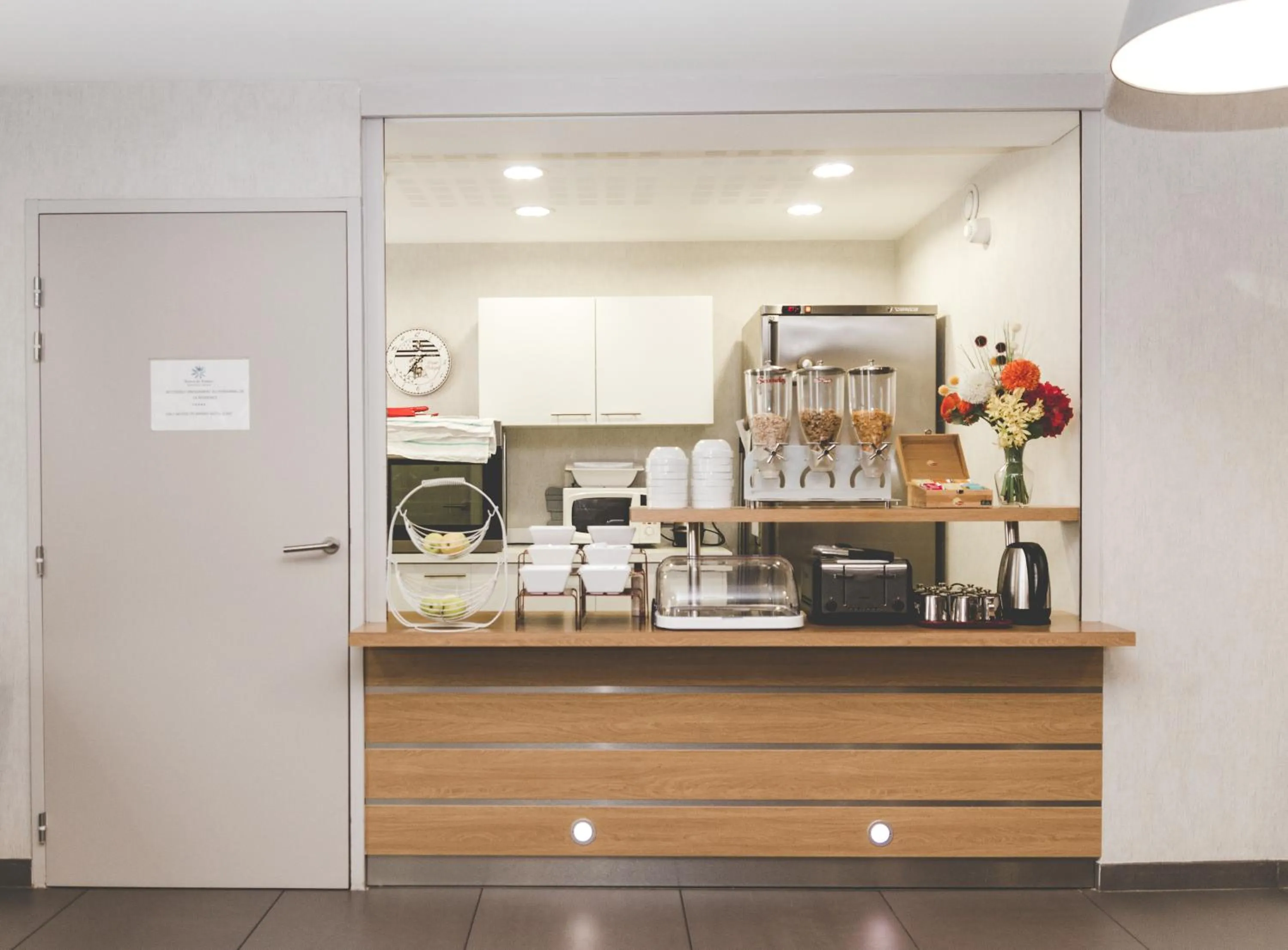 Breakfast in Terres de France - Appart'Hotel Quimper Bretagne