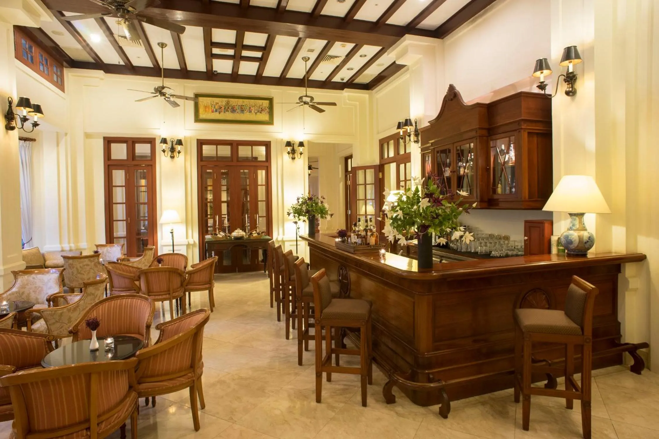 Lounge or bar in Settha Palace Hotel