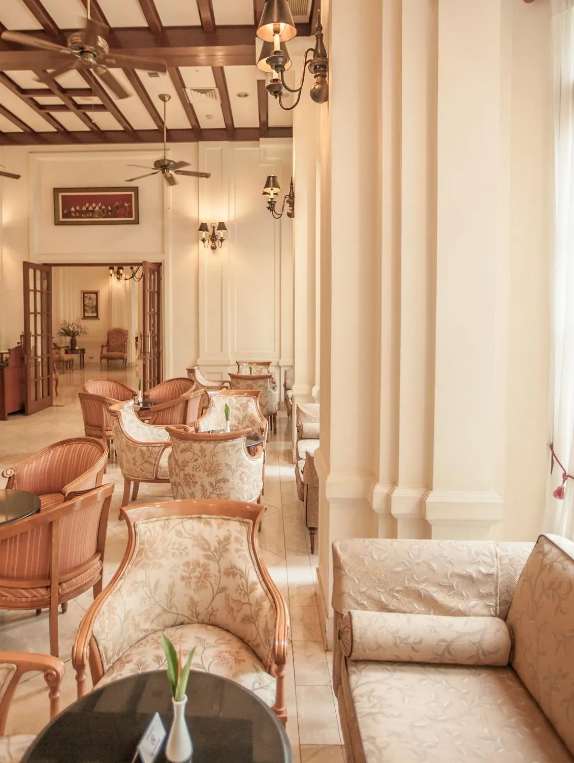 Lounge or bar in Settha Palace Hotel