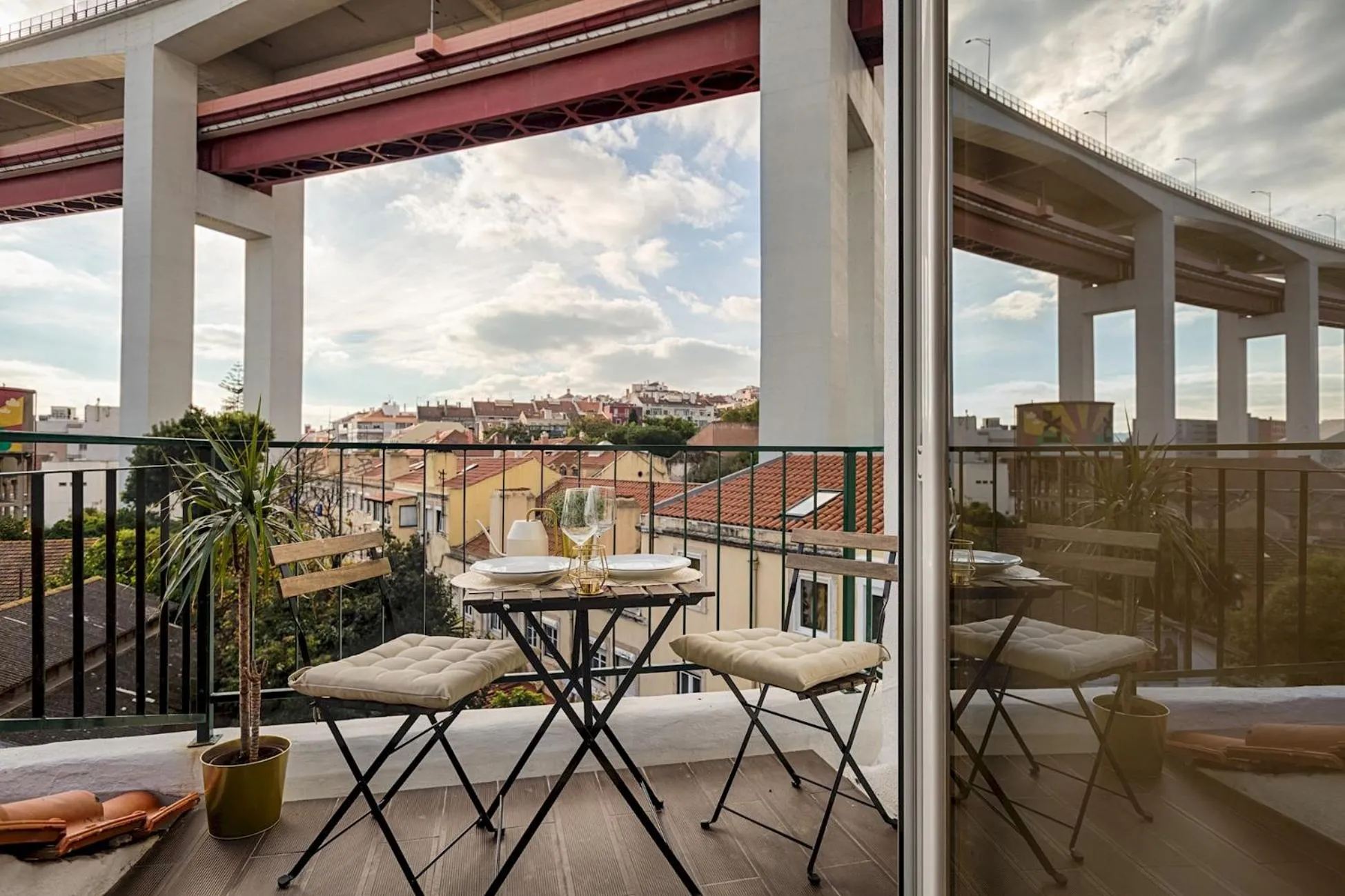 Romantic Gem with 2 Terraces in Alcântara