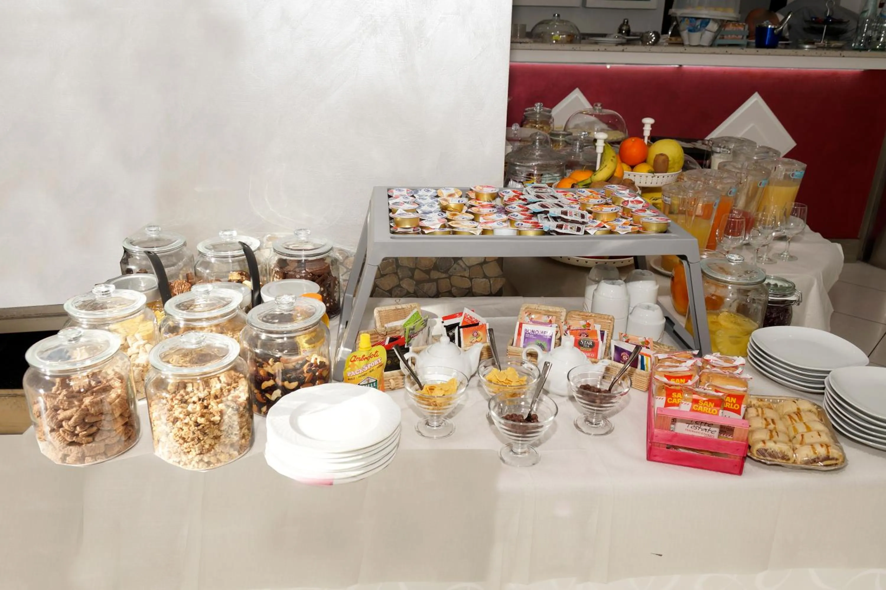 Food and drinks in HOTEL VALLEVERDE