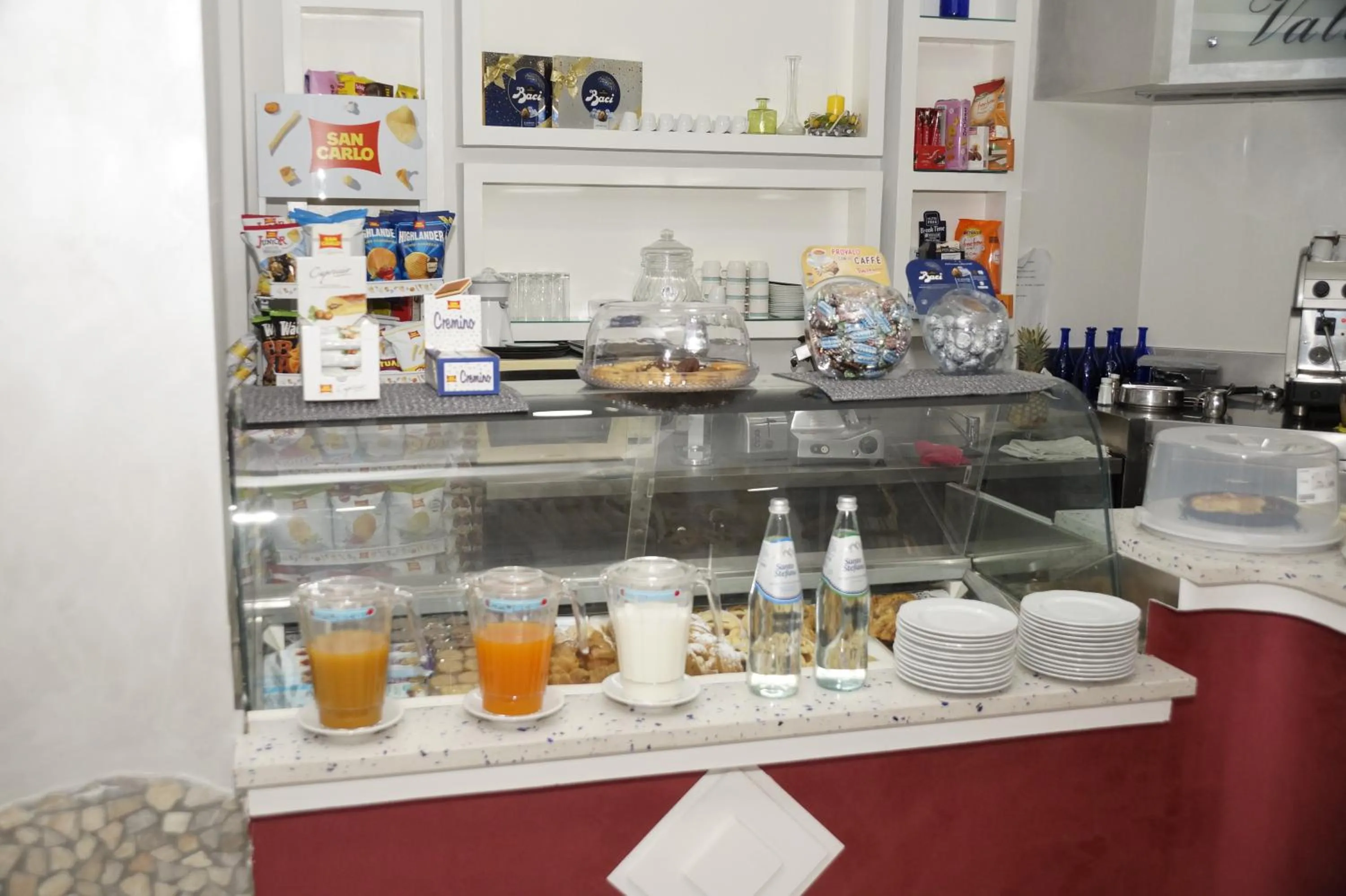 Food and drinks in HOTEL VALLEVERDE