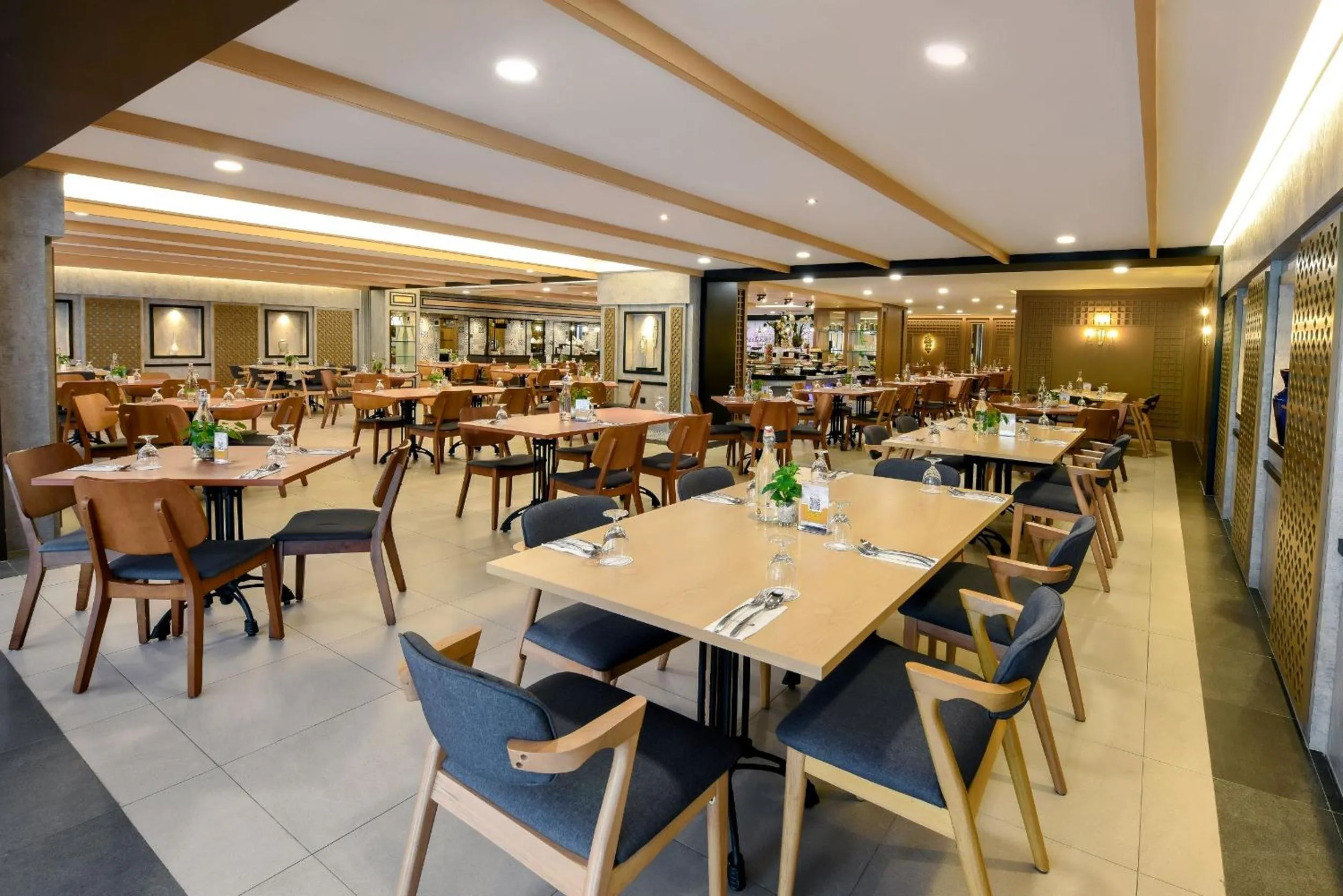 Restaurant/places to eat in AnCasa Hotel Kuala Lumpur, Chinatown