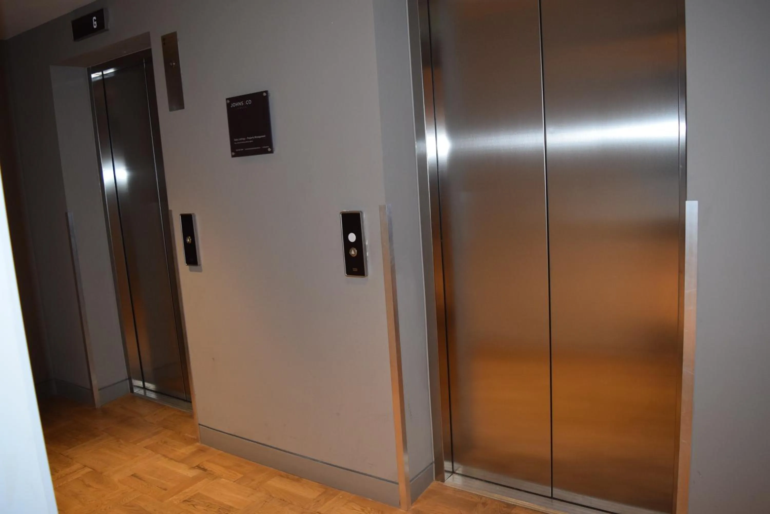 Facade/entrance in London City Island 3 Bedroom Luxury Apartments, Canary Wharf