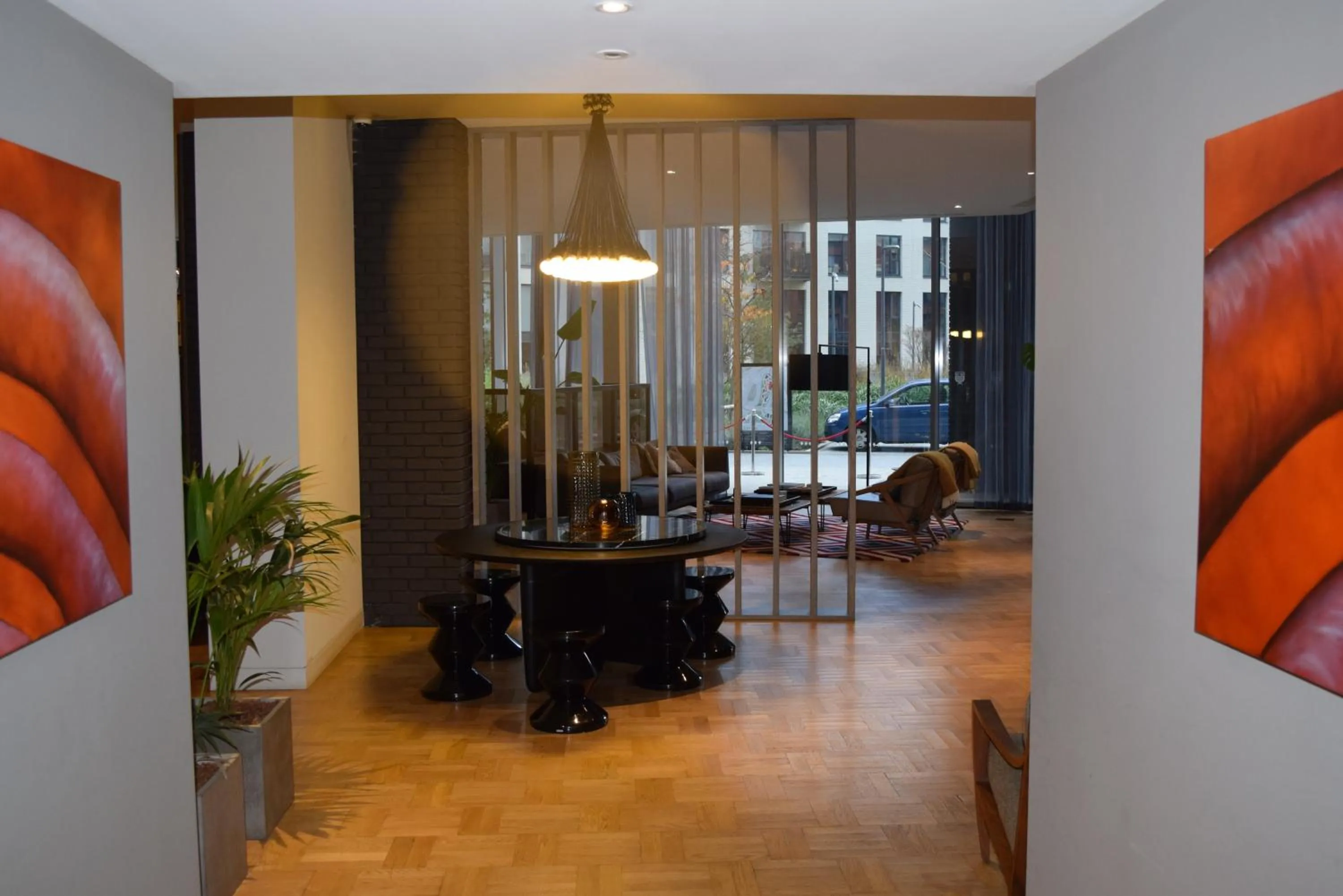 Lobby or reception in London City Island 3 Bedroom Luxury Apartments, Canary Wharf