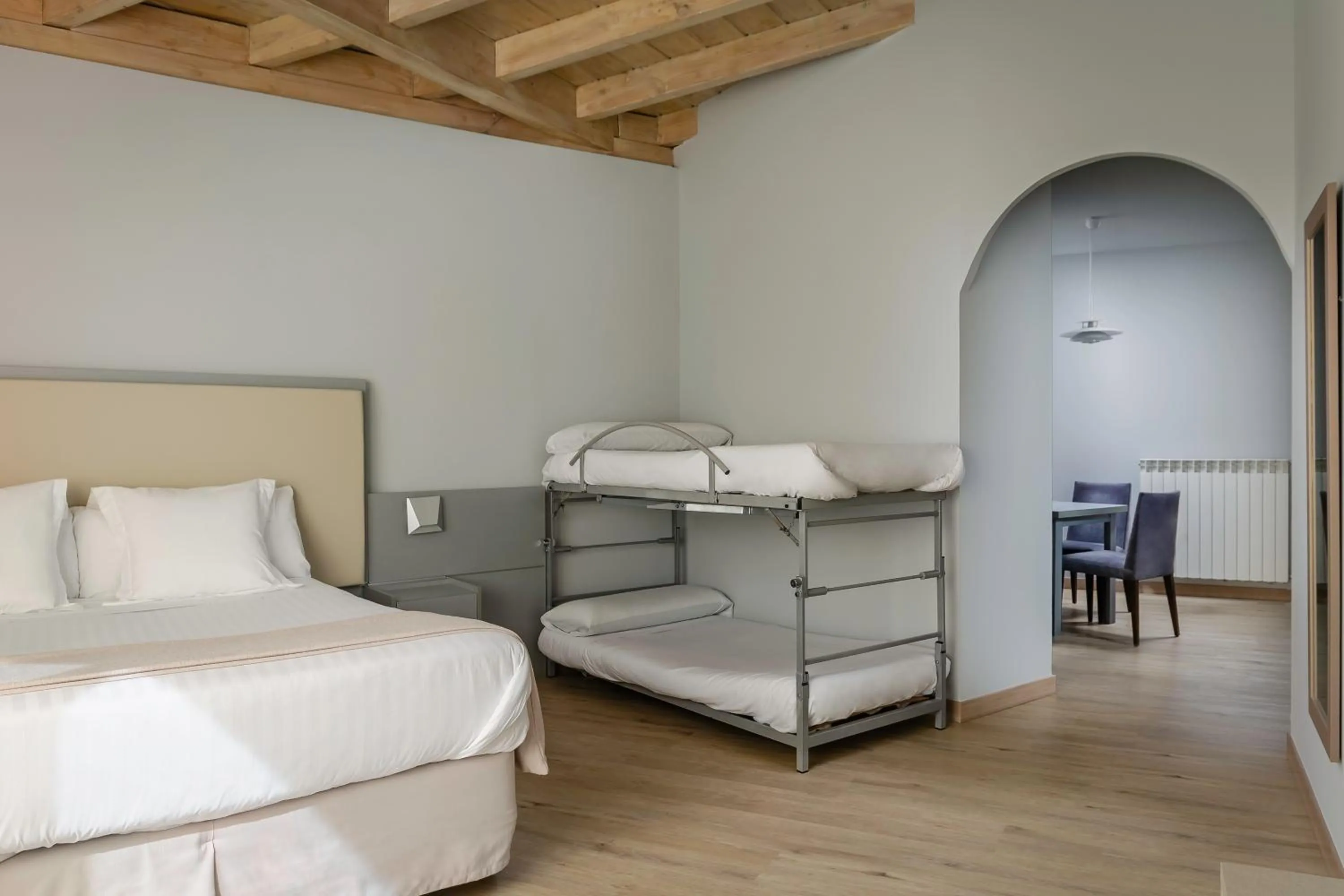 Bedroom, Bed in Hotel Nagusi