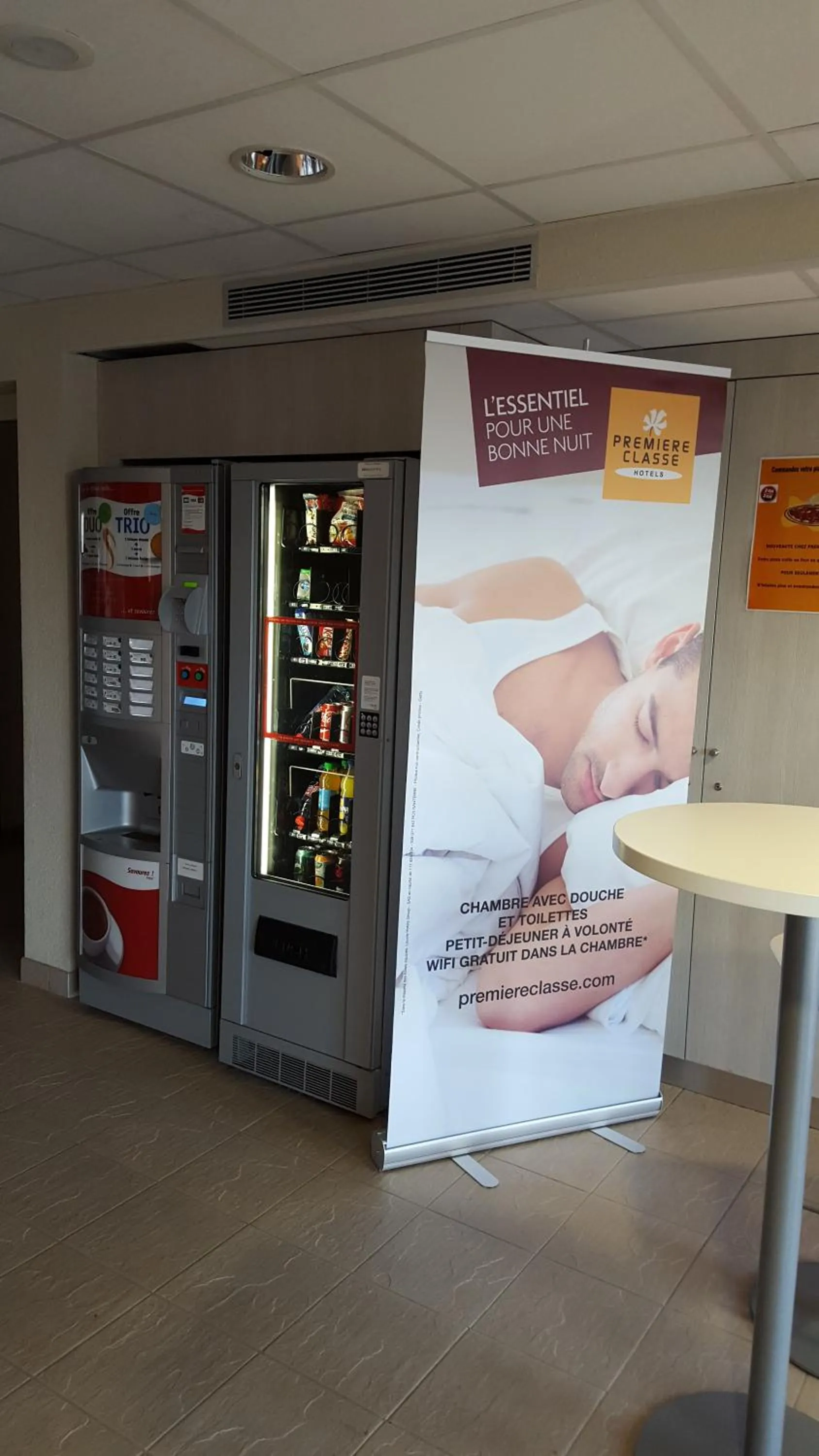 Food in Premiere Classe Sens Nord- Saint Clément