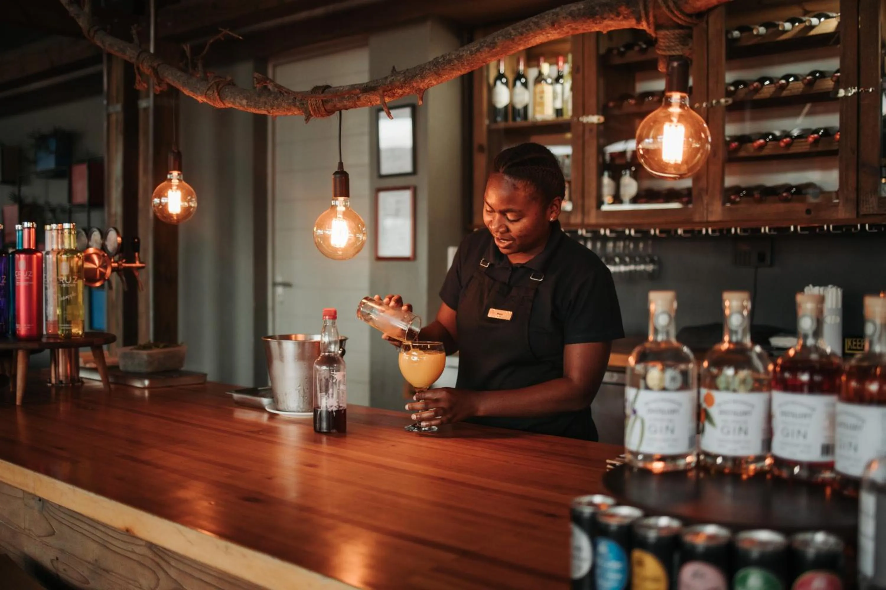 Lounge or bar in Ndhula Luxury Tented Lodge