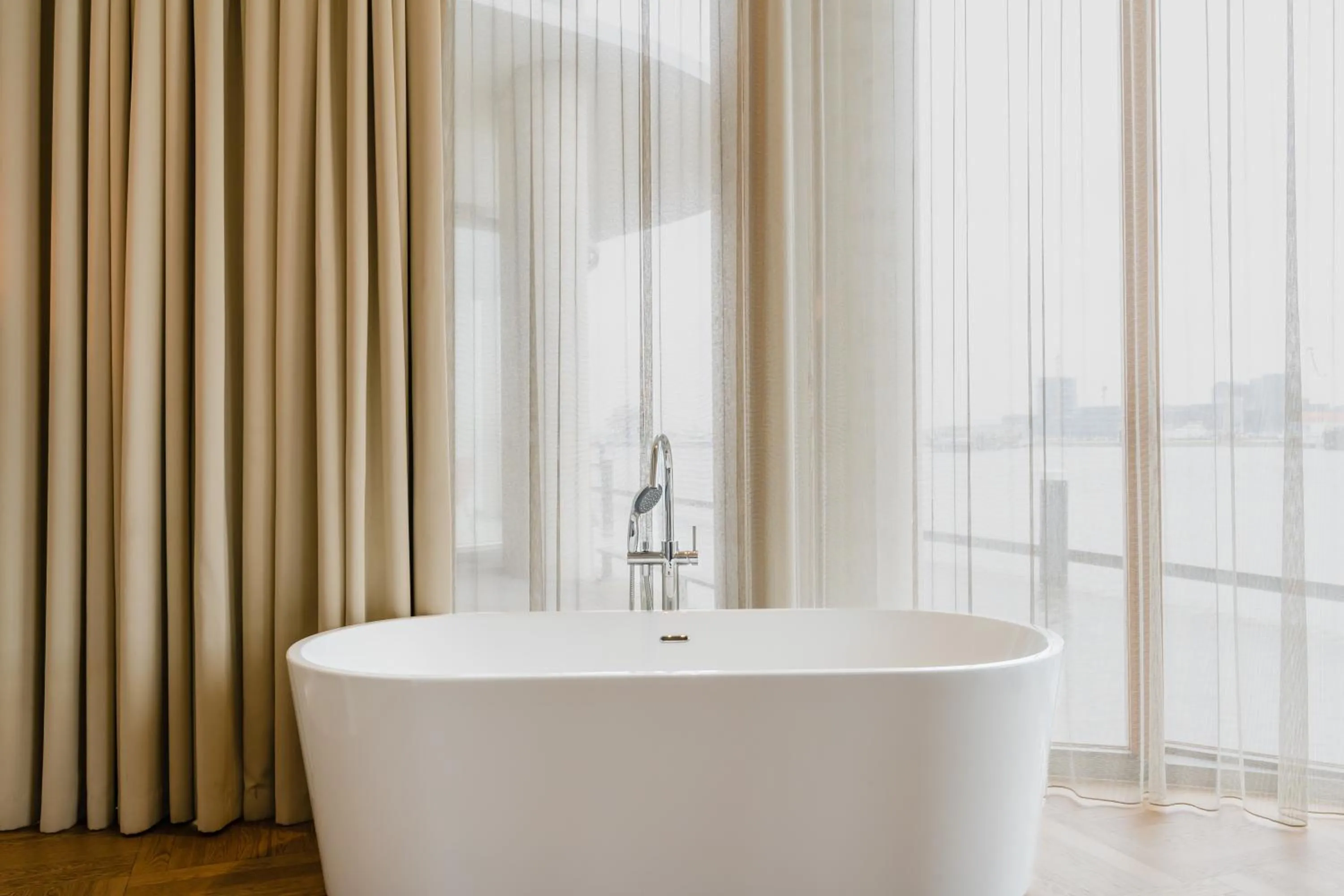 Bath in Hotel Pontsteiger