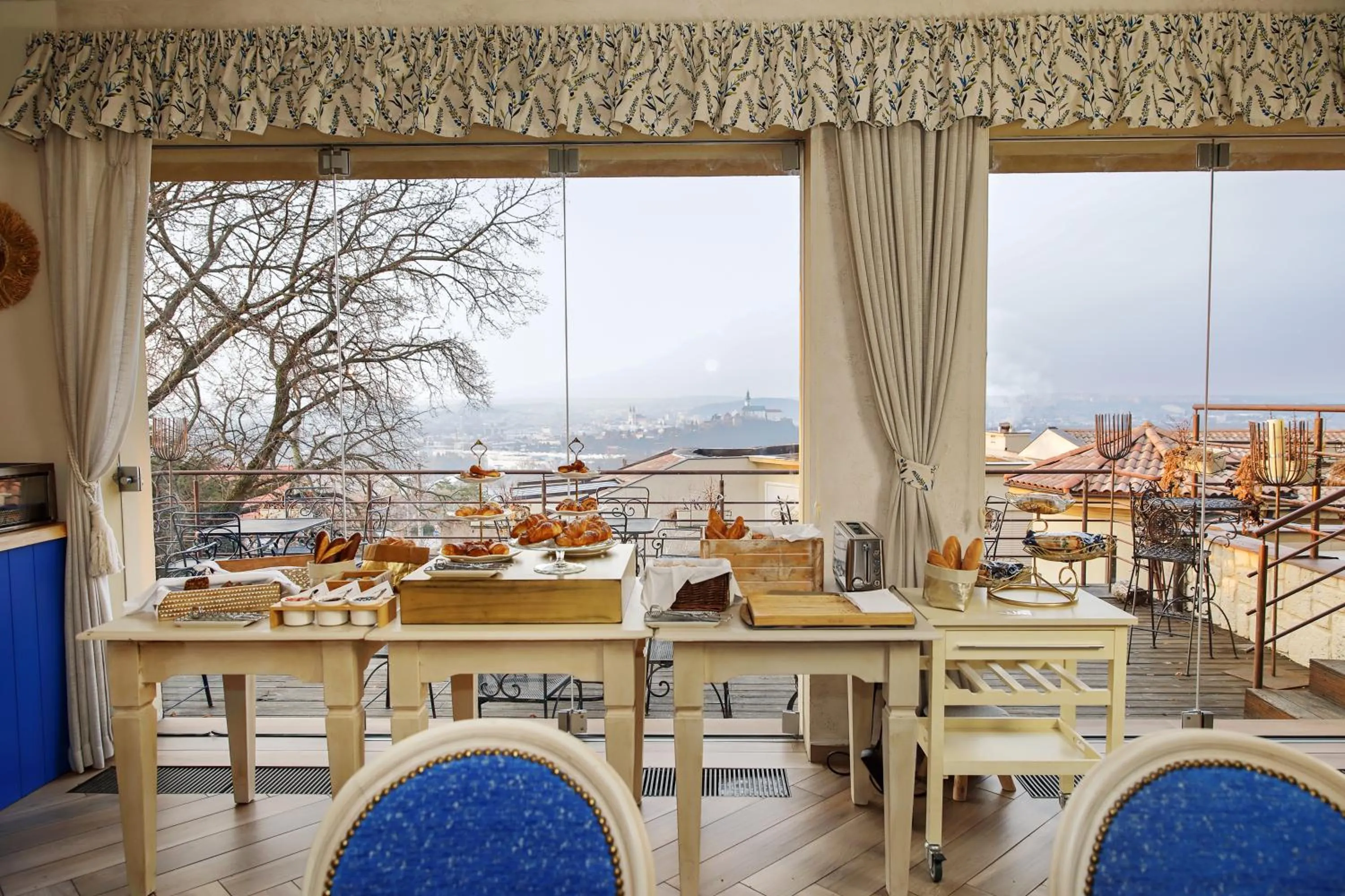 Restaurant/places to eat in Hotel Golden Key, 4 Stars Superior