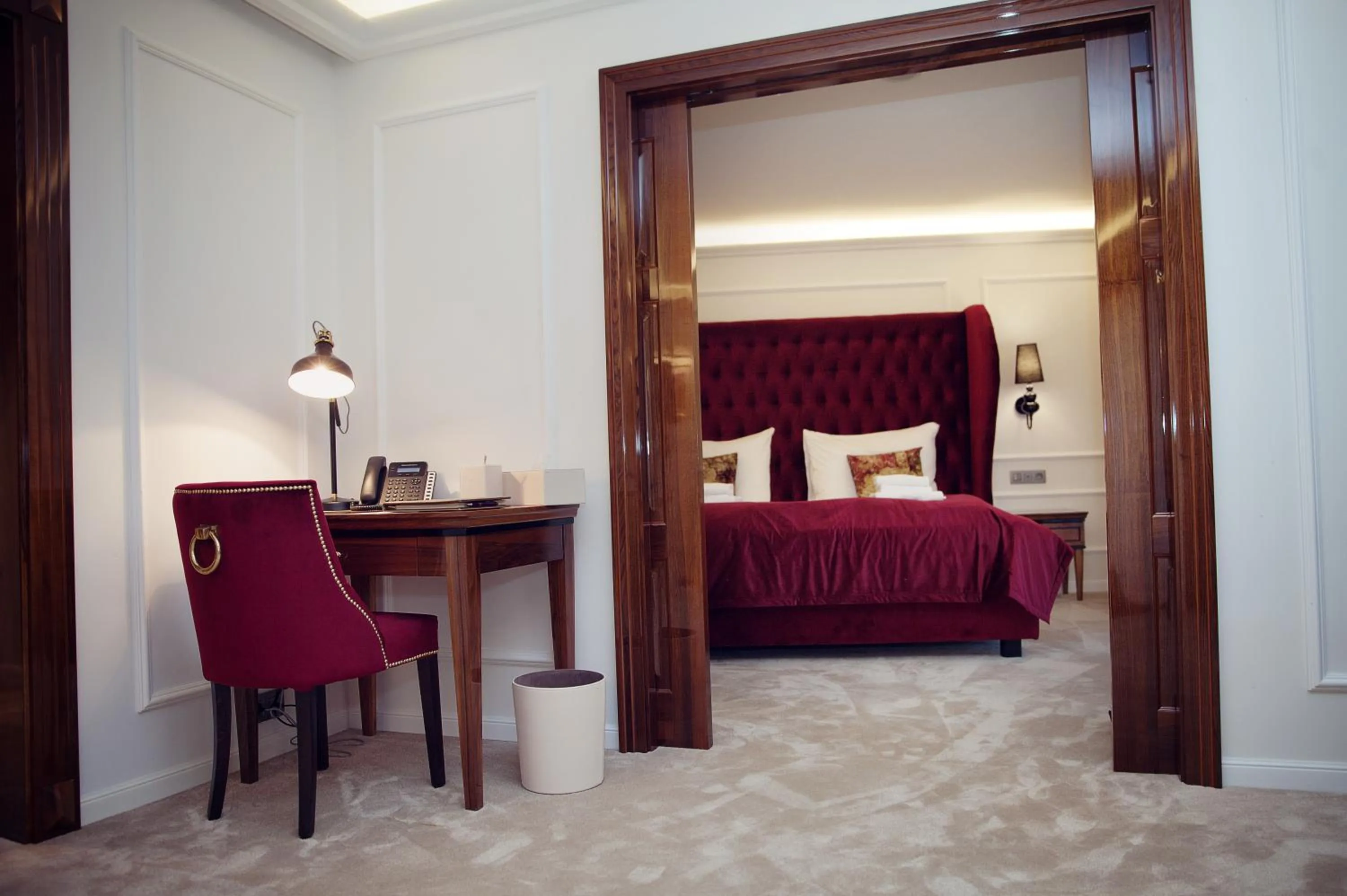 Photo of the whole room, Bed in Hotel Golden Key, 4 Stars Superior