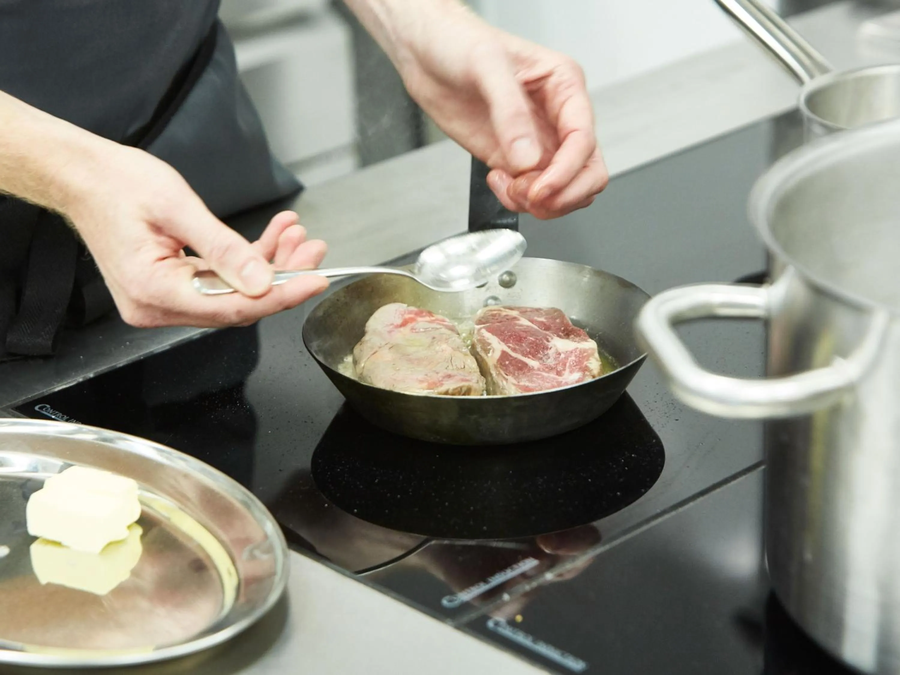 Dining area in The White Horse Inn