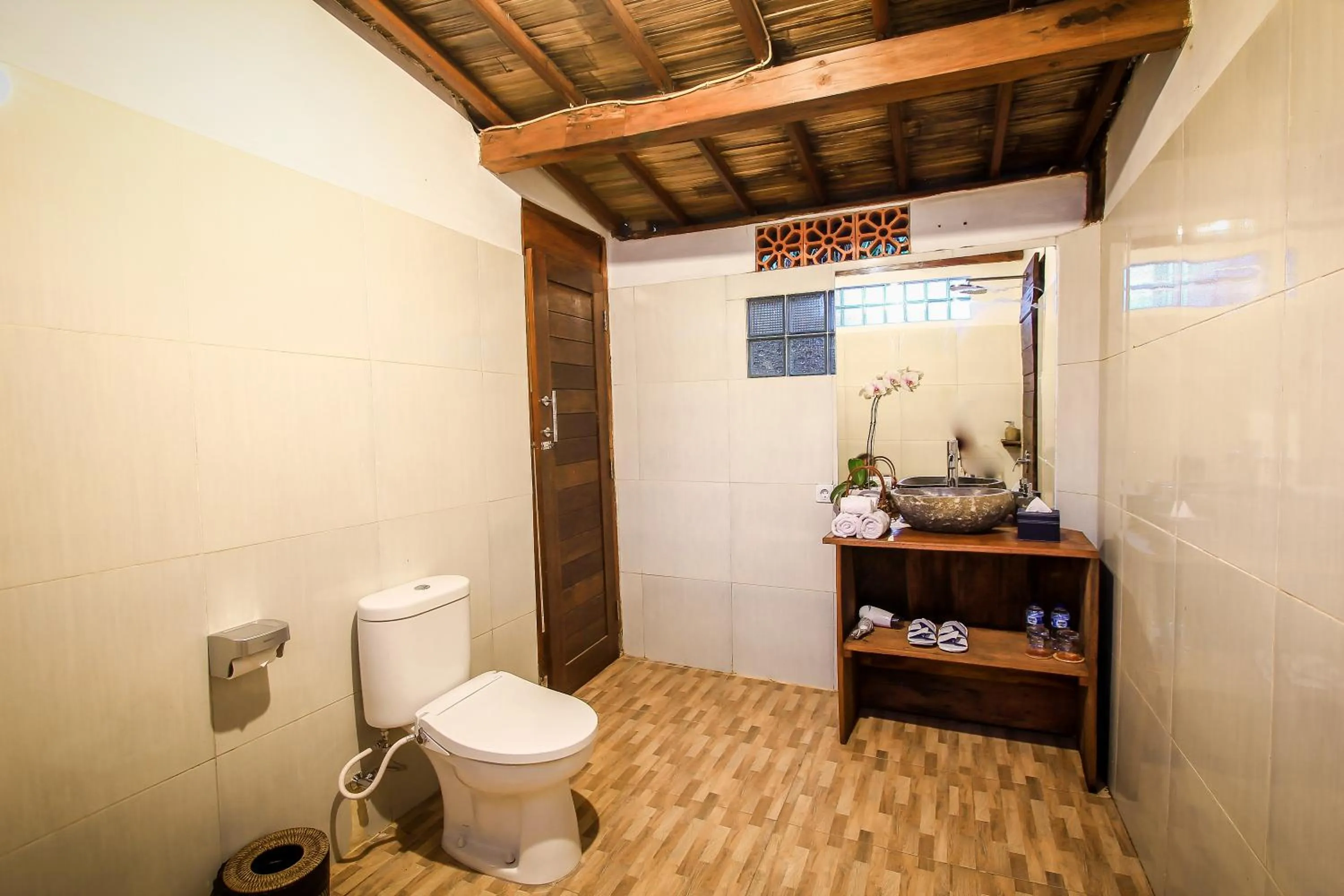 Bathroom in Keramas Sacred River Retreat Resort and Villa