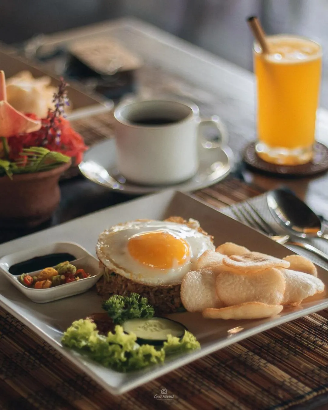 Restaurant/places to eat in Keramas Sacred River Retreat Resort and Villa