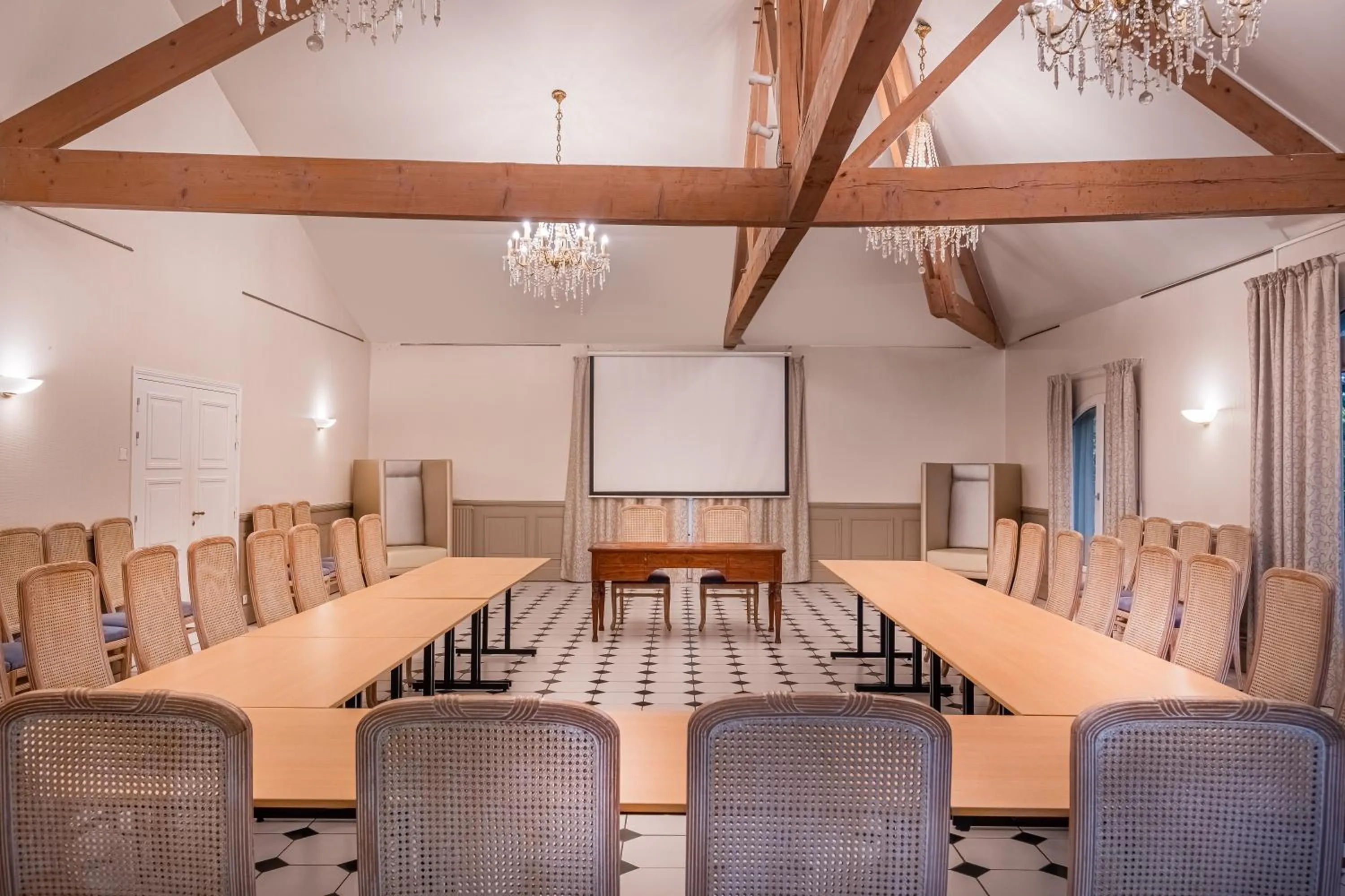 Meeting/conference room in Château des Reynats