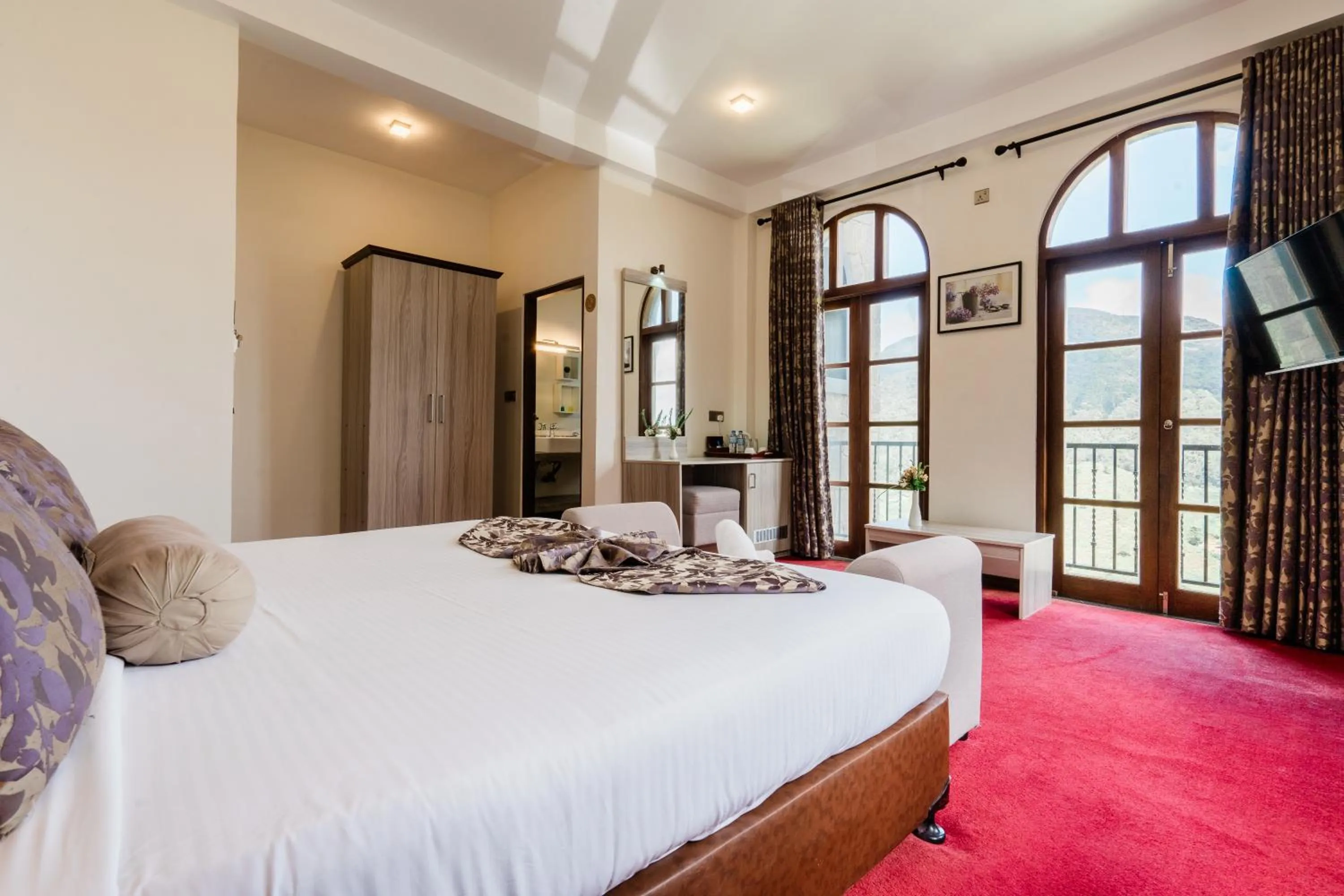 Photo of the whole room, Bed in The Wind Castle