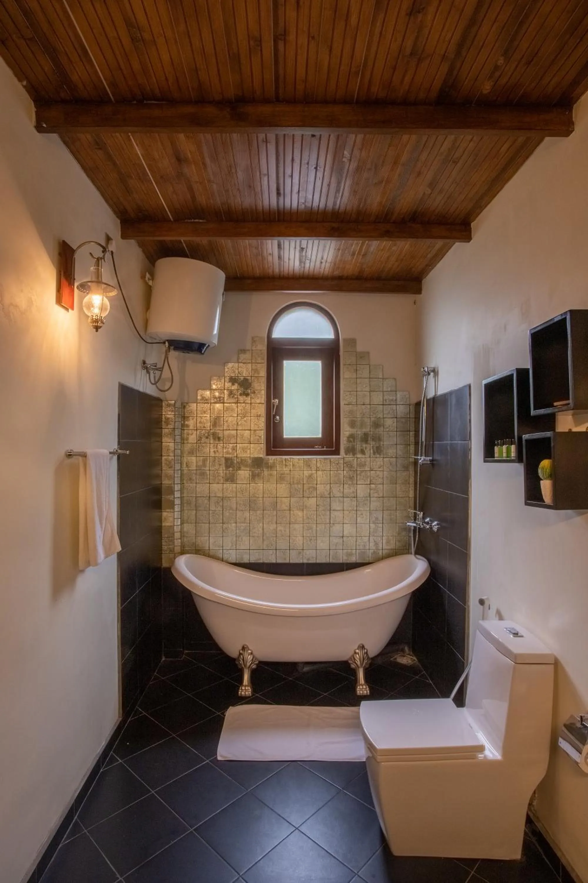 Hot Tub in The Wind Castle