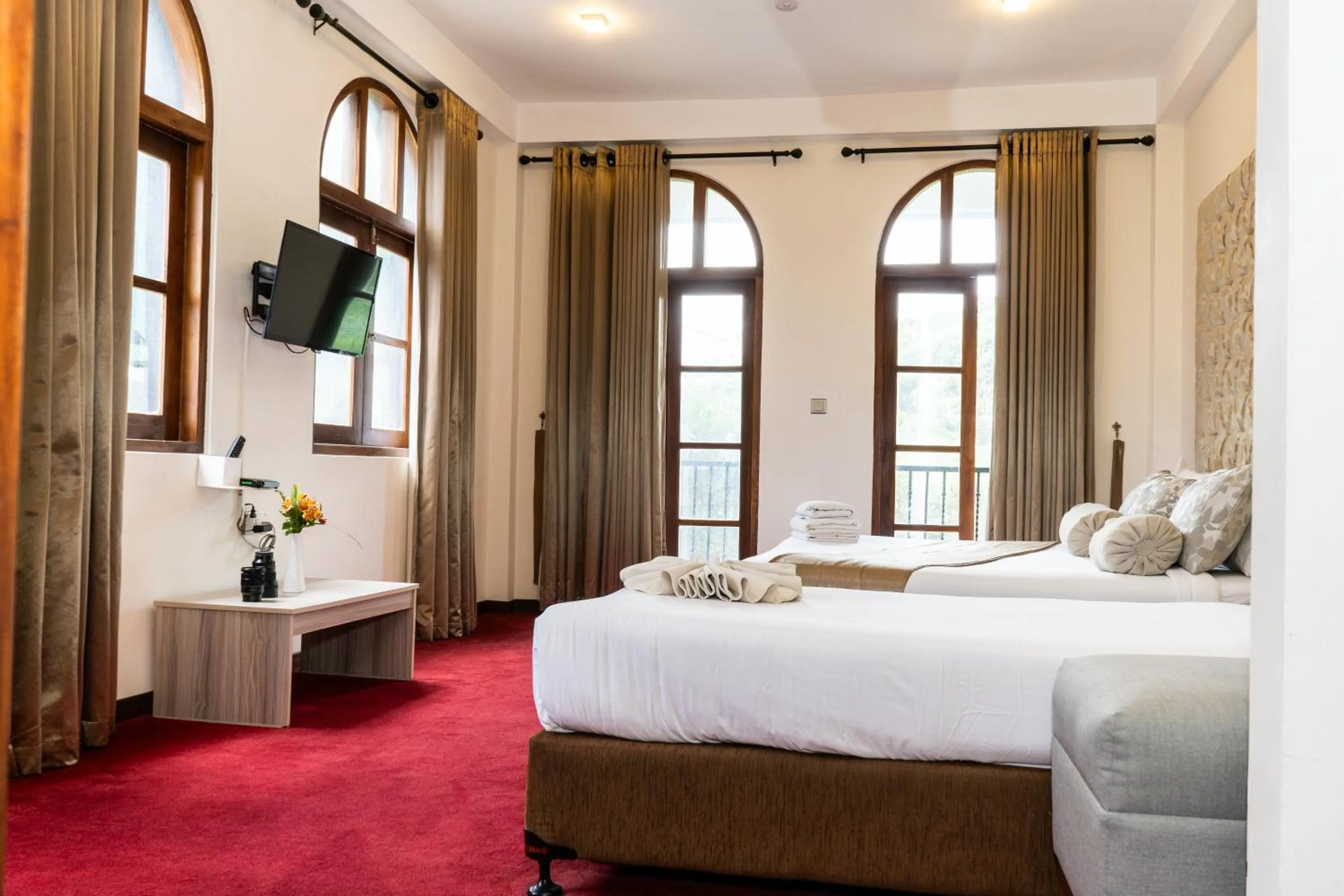 Photo of the whole room, Bed in The Wind Castle