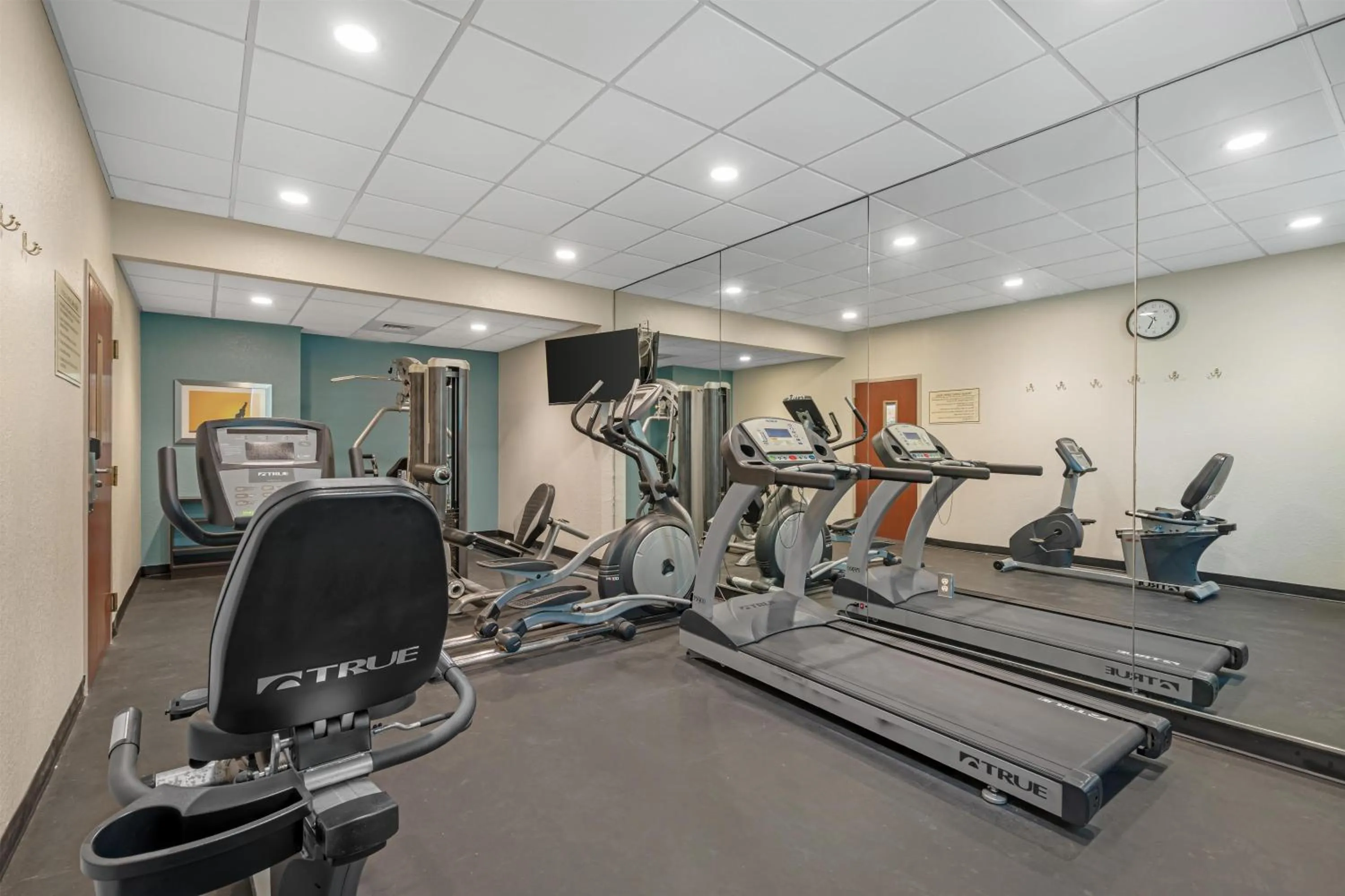 Fitness centre/facilities in Best Western Wesley Chapel