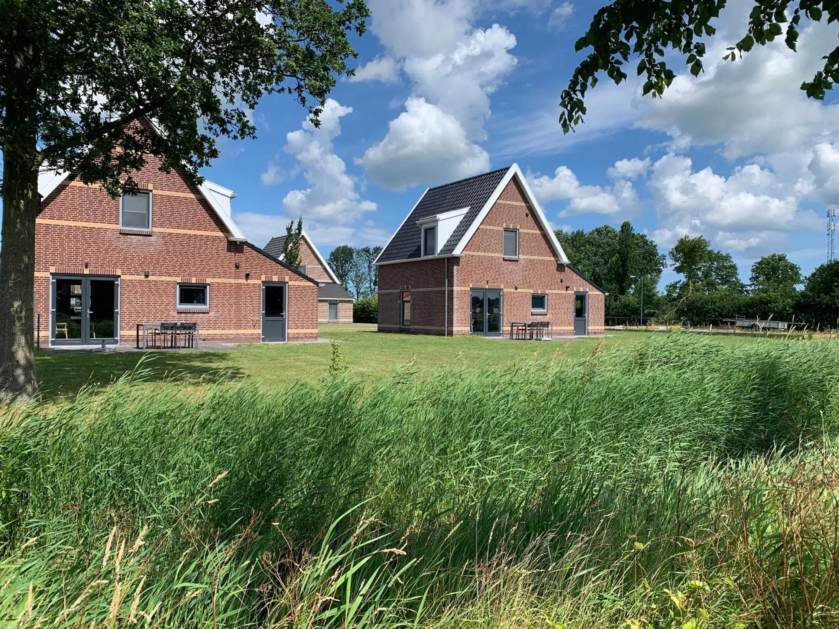Property building in Waterdorp Burdaard