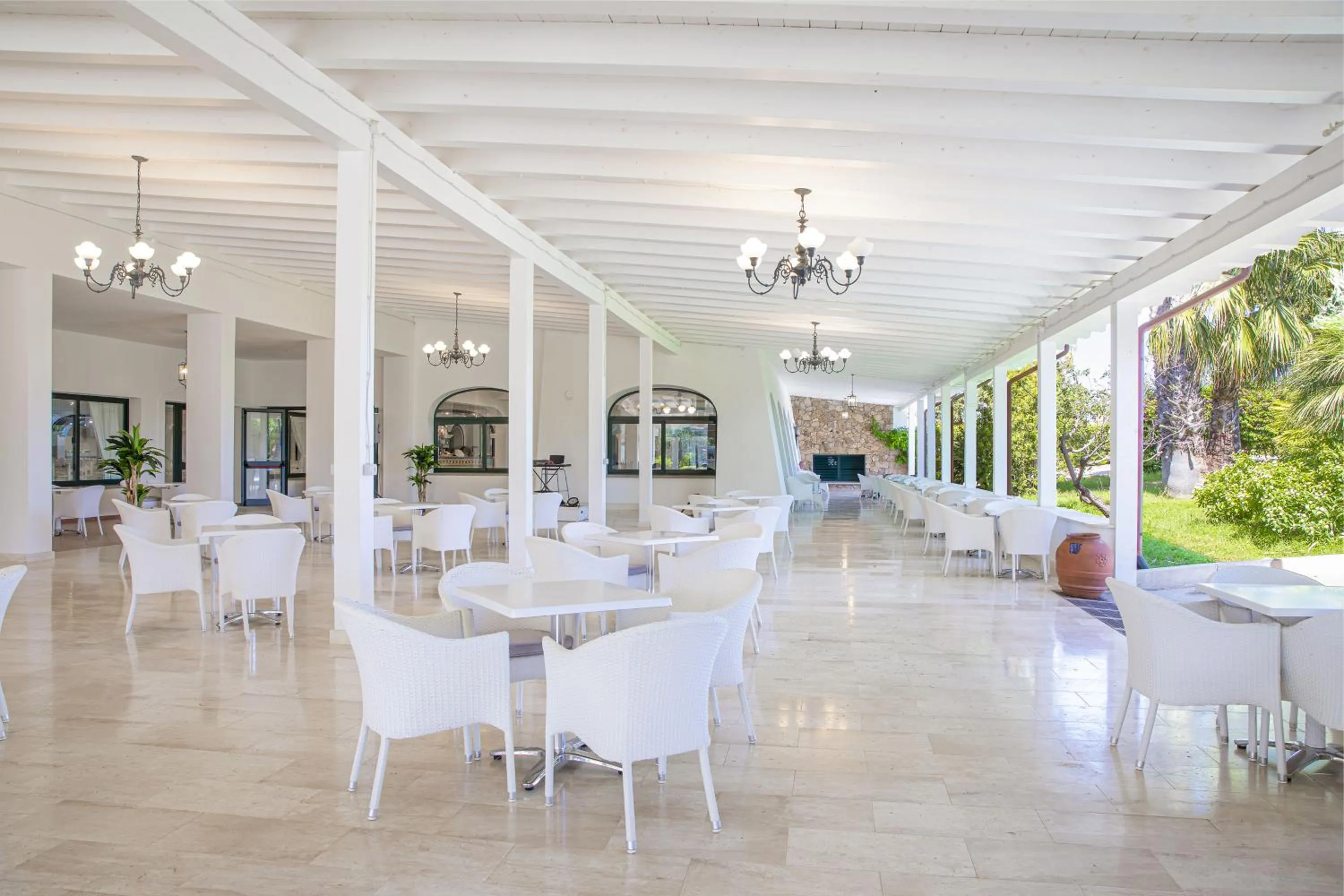 Lounge or bar in Club Hotel Marina Beach