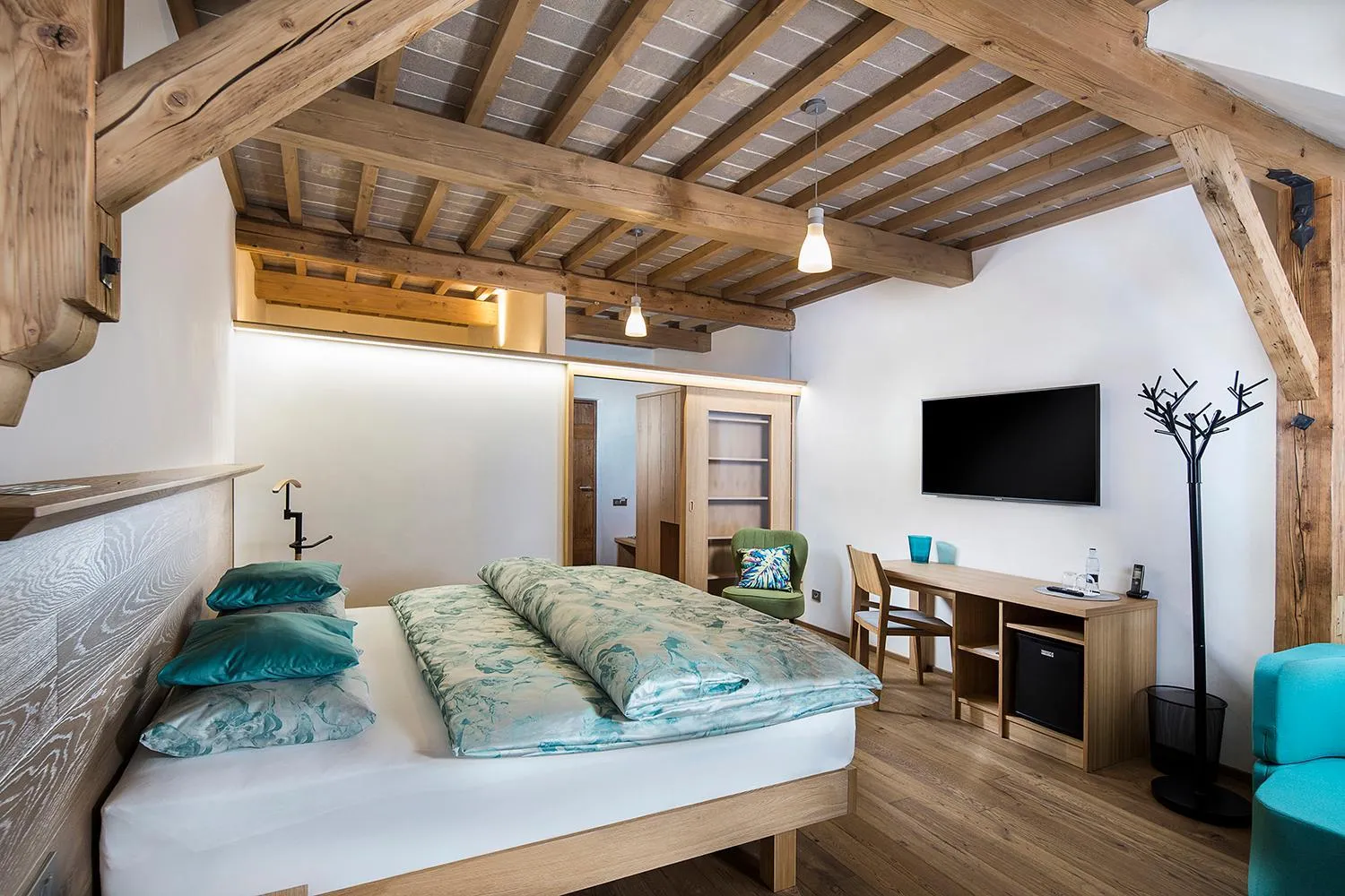 Photo of the whole room, Bed in Kaštieľ Kubínyi