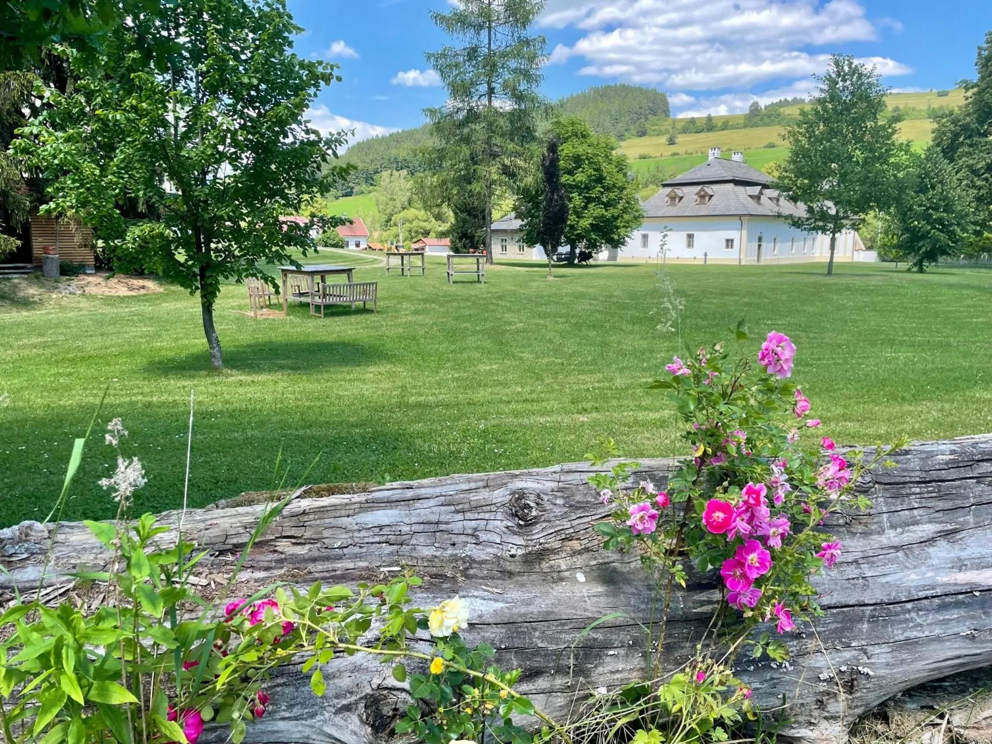 Nearby landmark in Kaštieľ Kubínyi