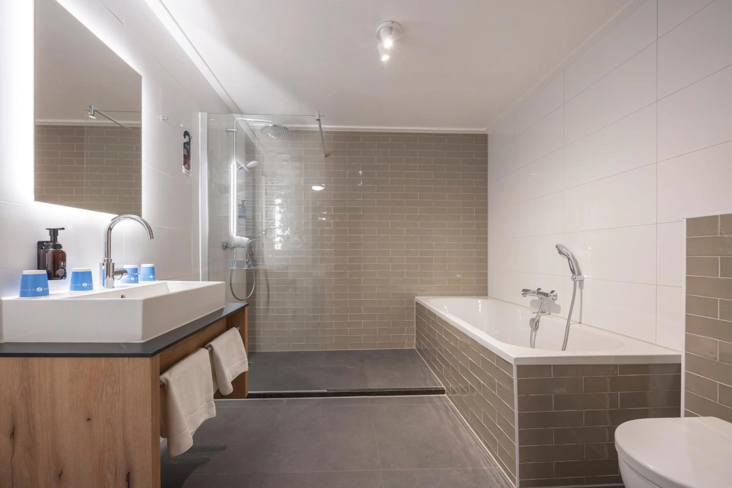 Bathroom in Fletcher Hotel-Restaurant Het Witte Huis