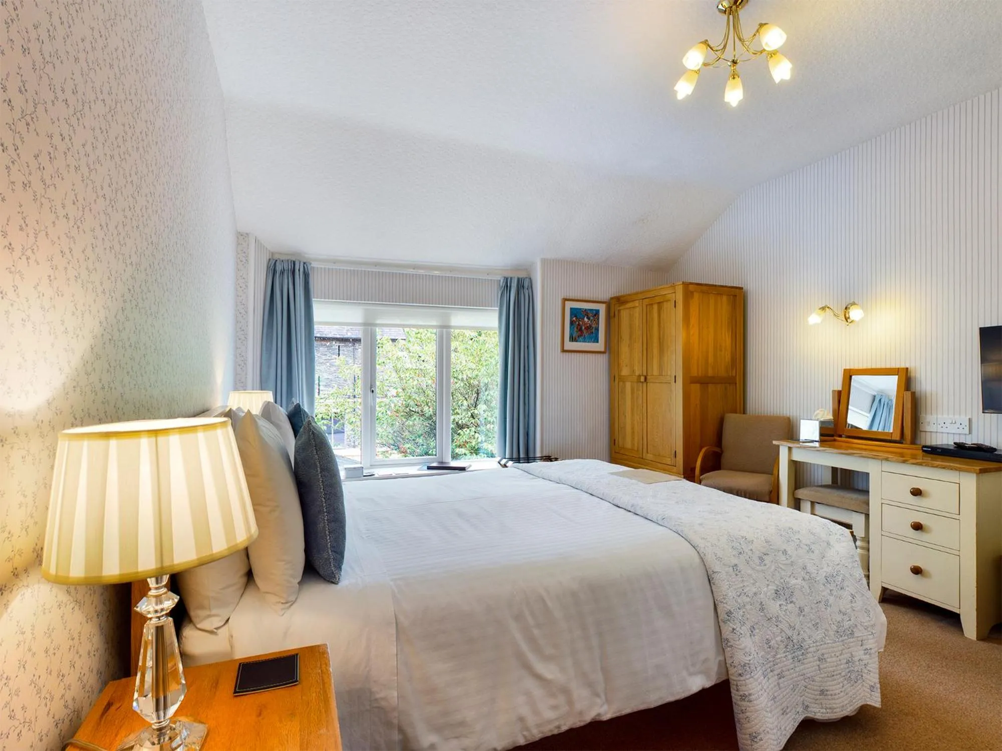 Photo of the whole room, Bed in Crow How Country Guest House