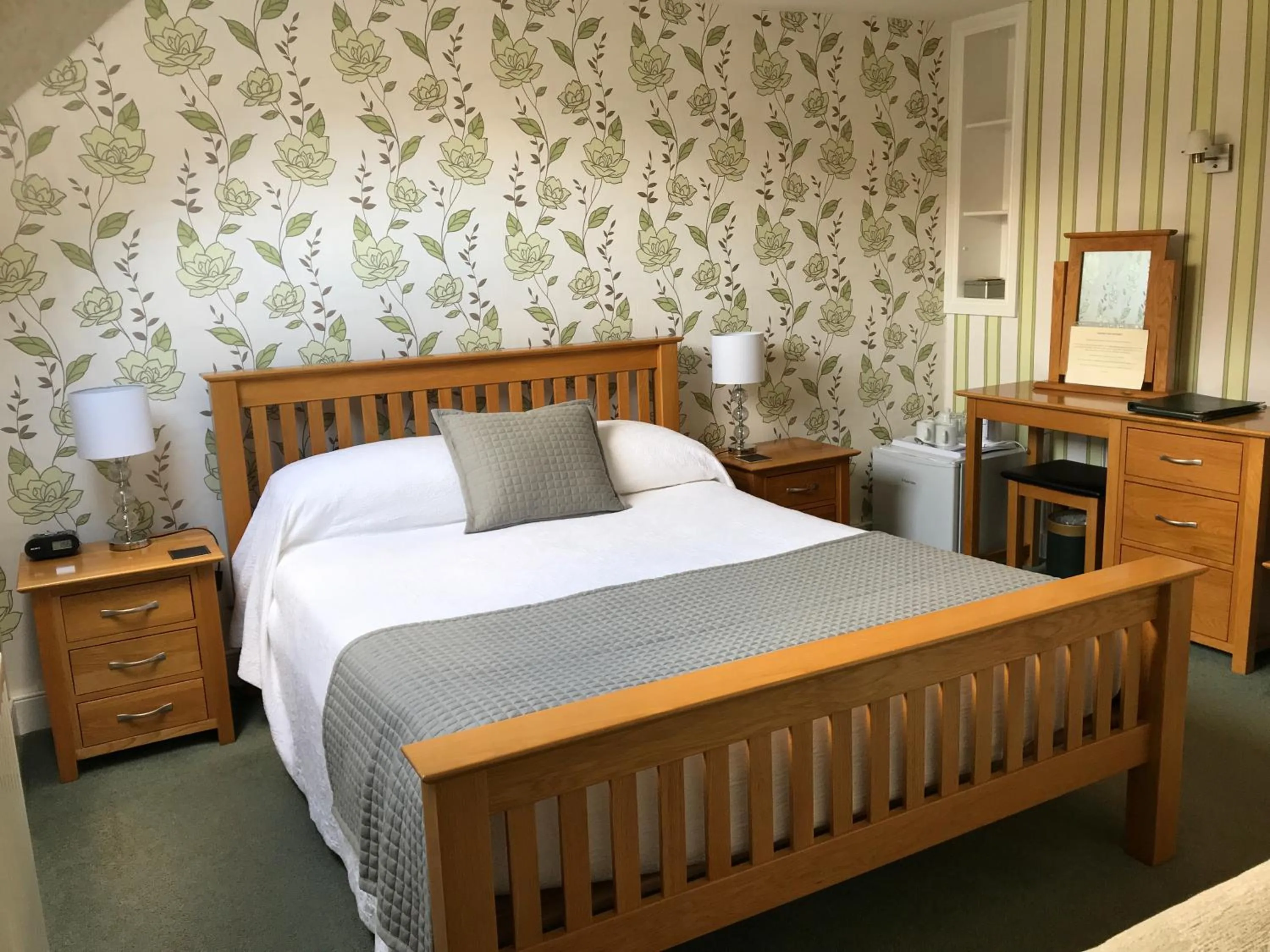 Bed in Crow How Country Guest House