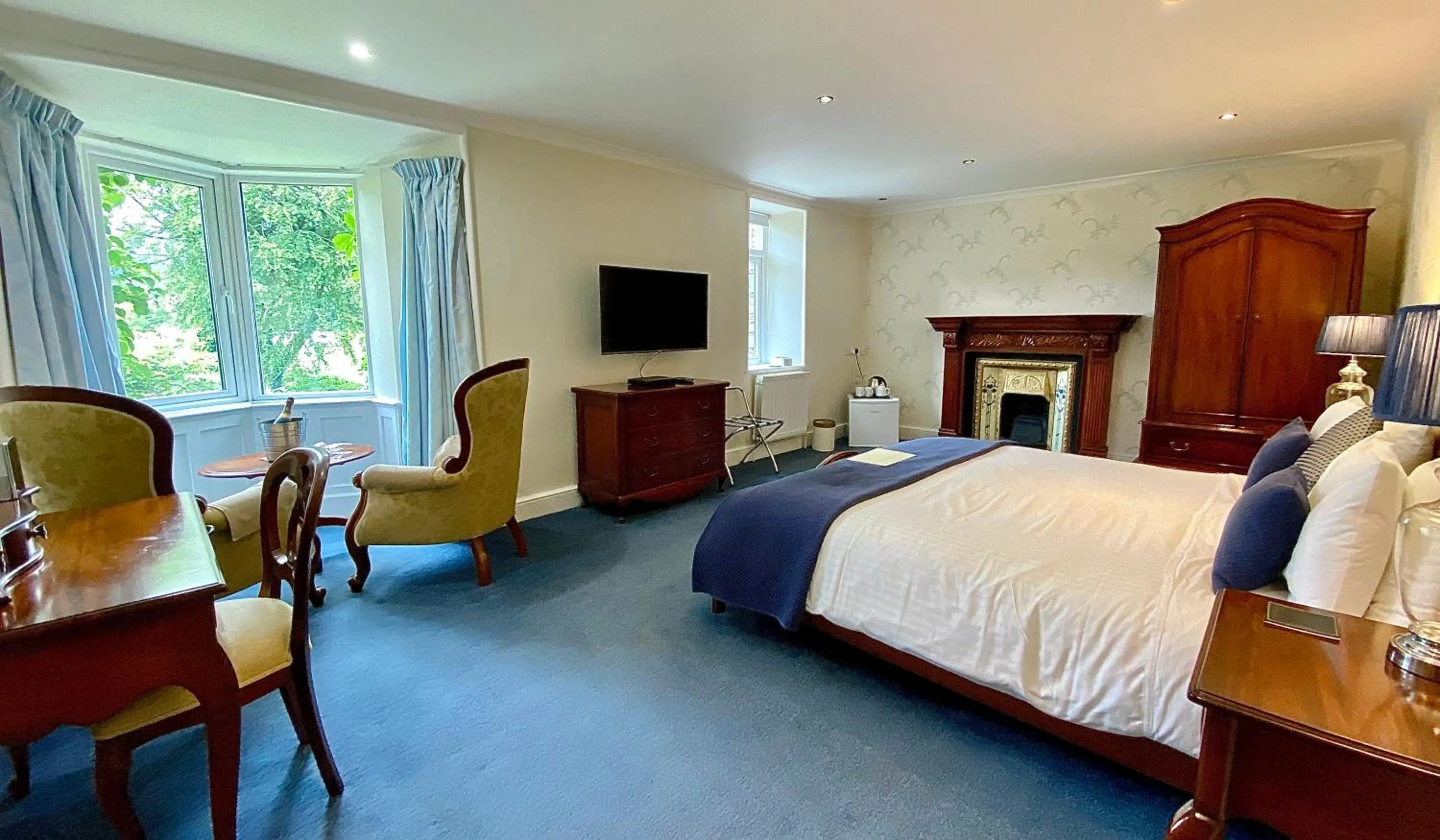 Photo of the whole room, Bed in Crow How Country Guest House