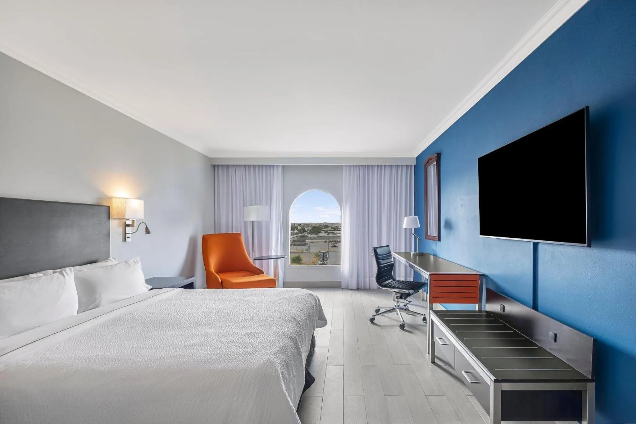 Bedroom, Bed in Fiesta Inn Express Nuevo Laredo