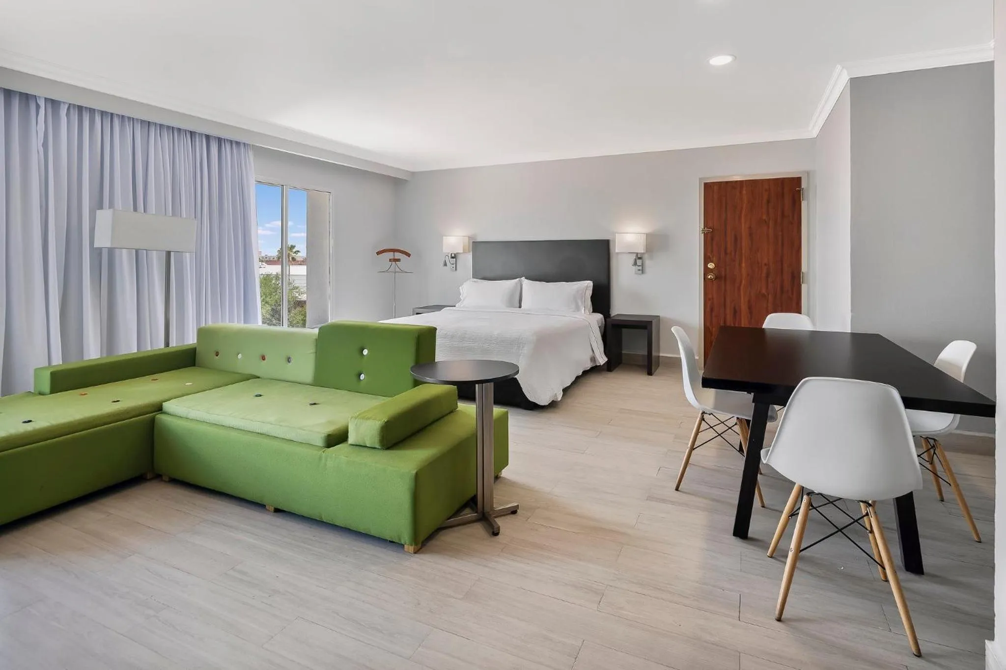 Bedroom, Bed in Fiesta Inn Express Nuevo Laredo