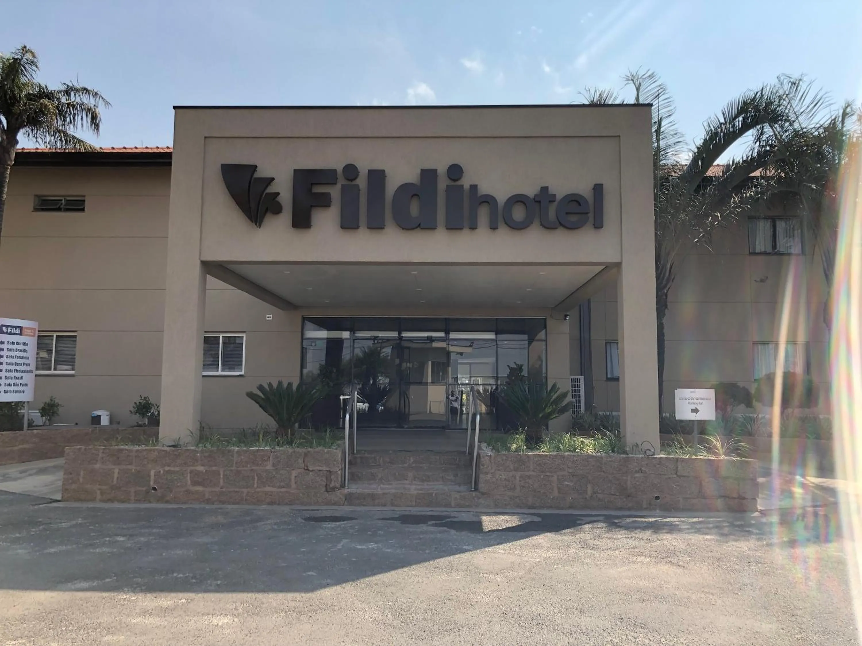 Property building in Fildi Hotel