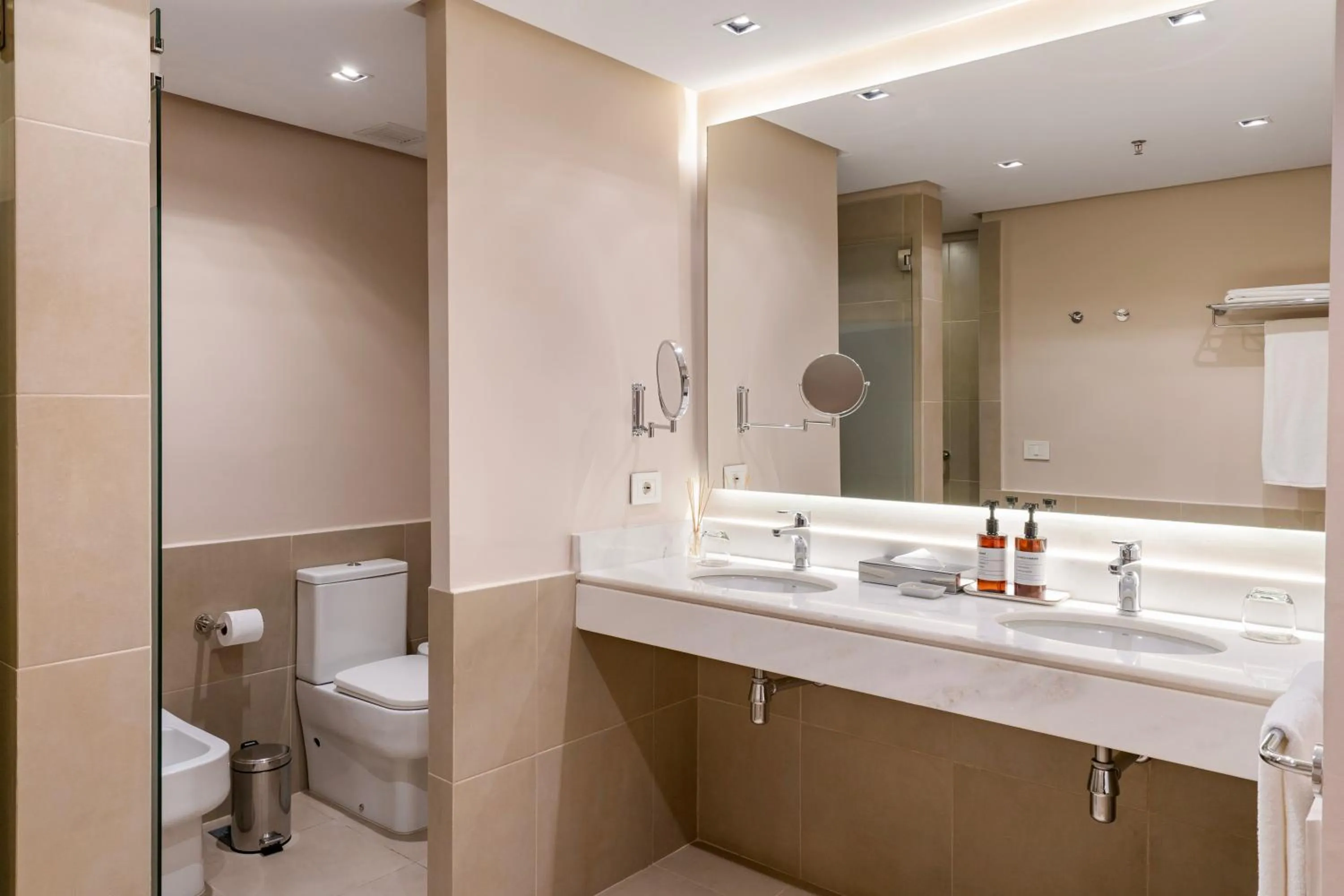 Bathroom in Palmaroga Hotel Asuncion, Tapestry Collection by Hilton