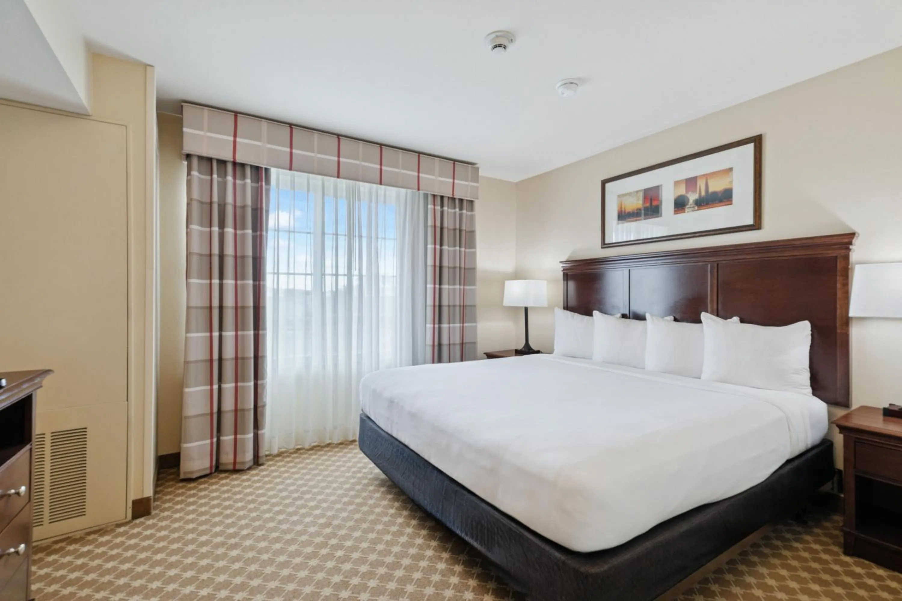 Bed in Country Inn & Suites by Radisson, Covington, LA