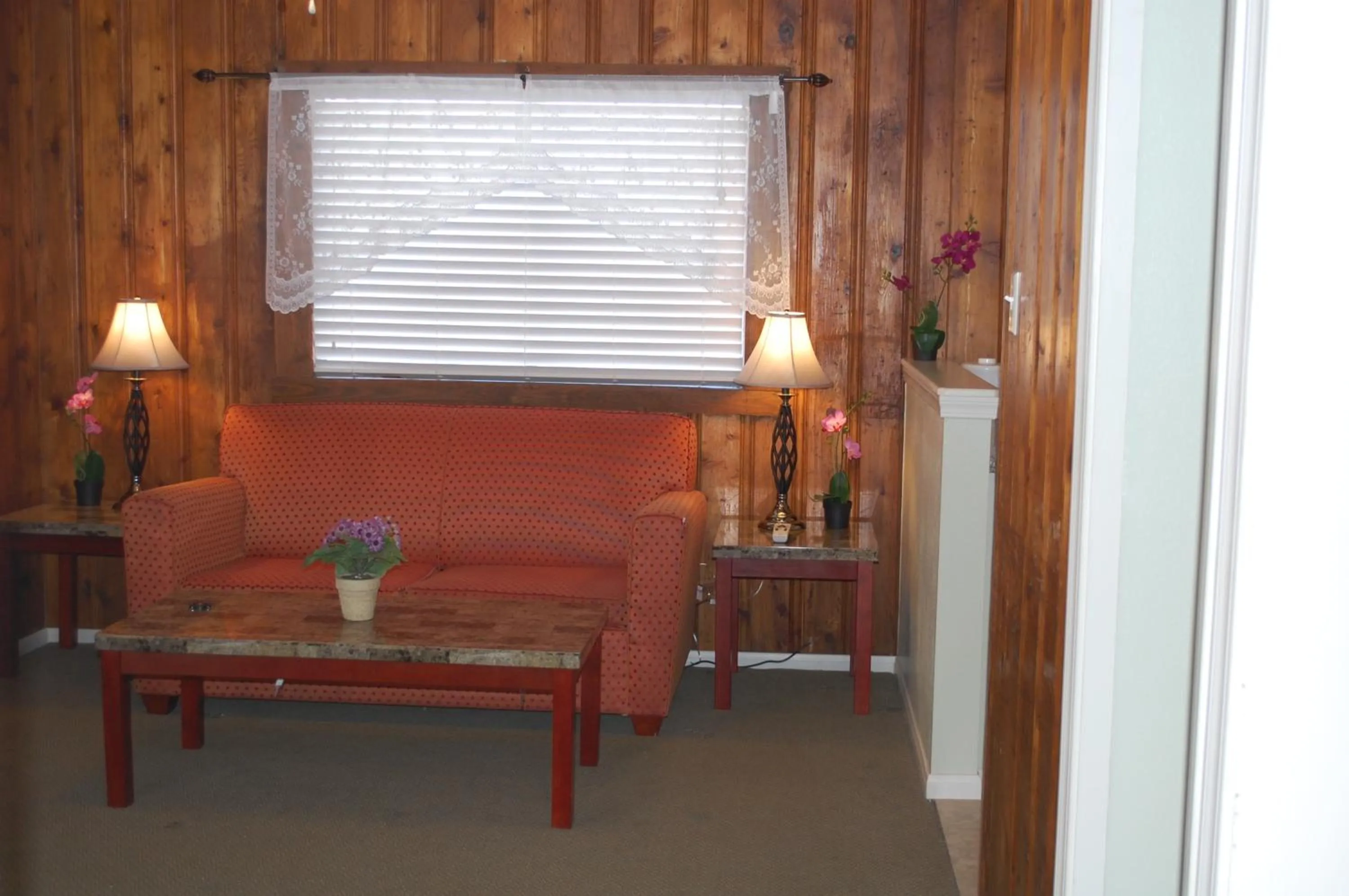 Seating area in El Rancho Motel