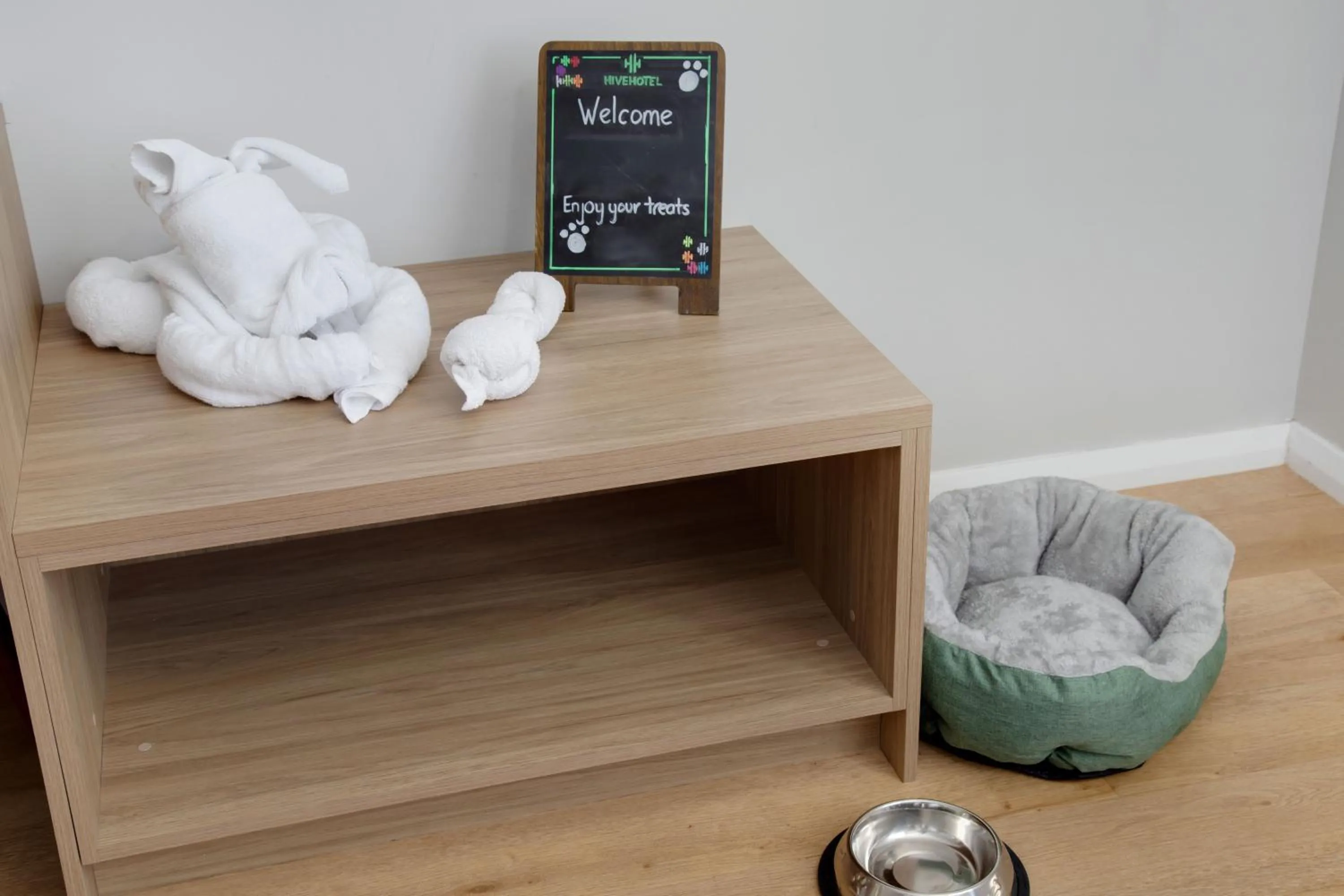 pet friendly in Hive Hotel, Moruya