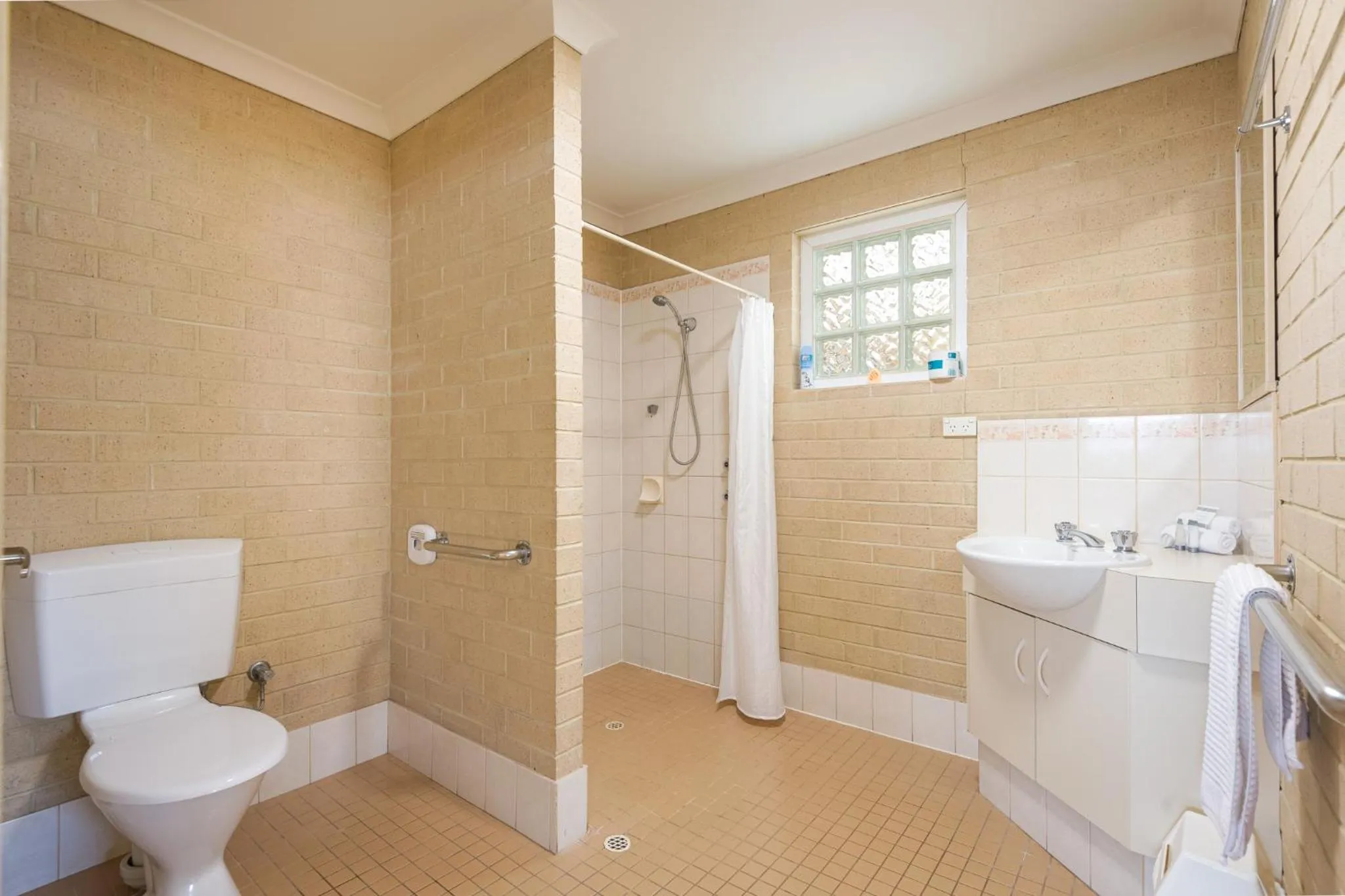 Albany Holiday Units