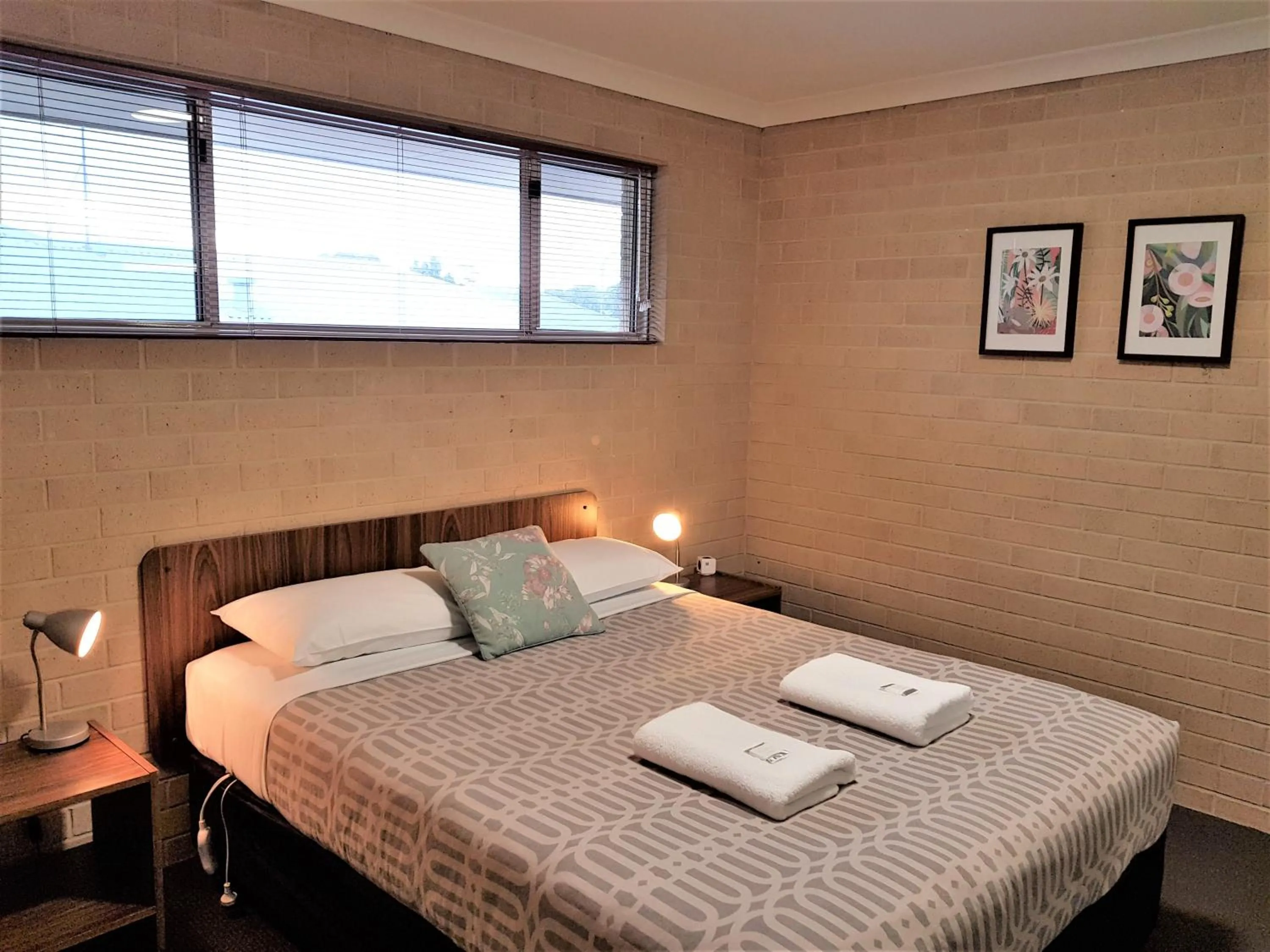 Bed in Albany Holiday Units