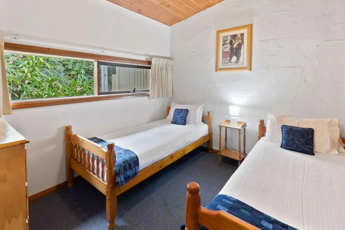 Bedroom, Bed in Clarendon Chalets