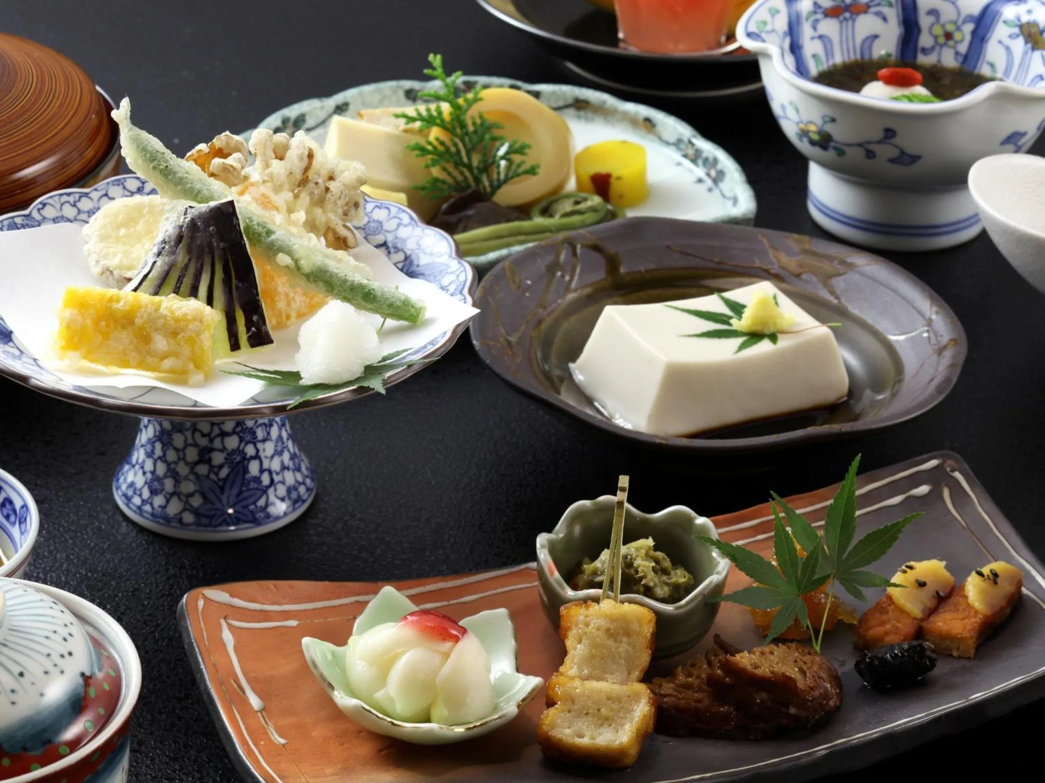 Food and drinks in Ryokan Koyokan