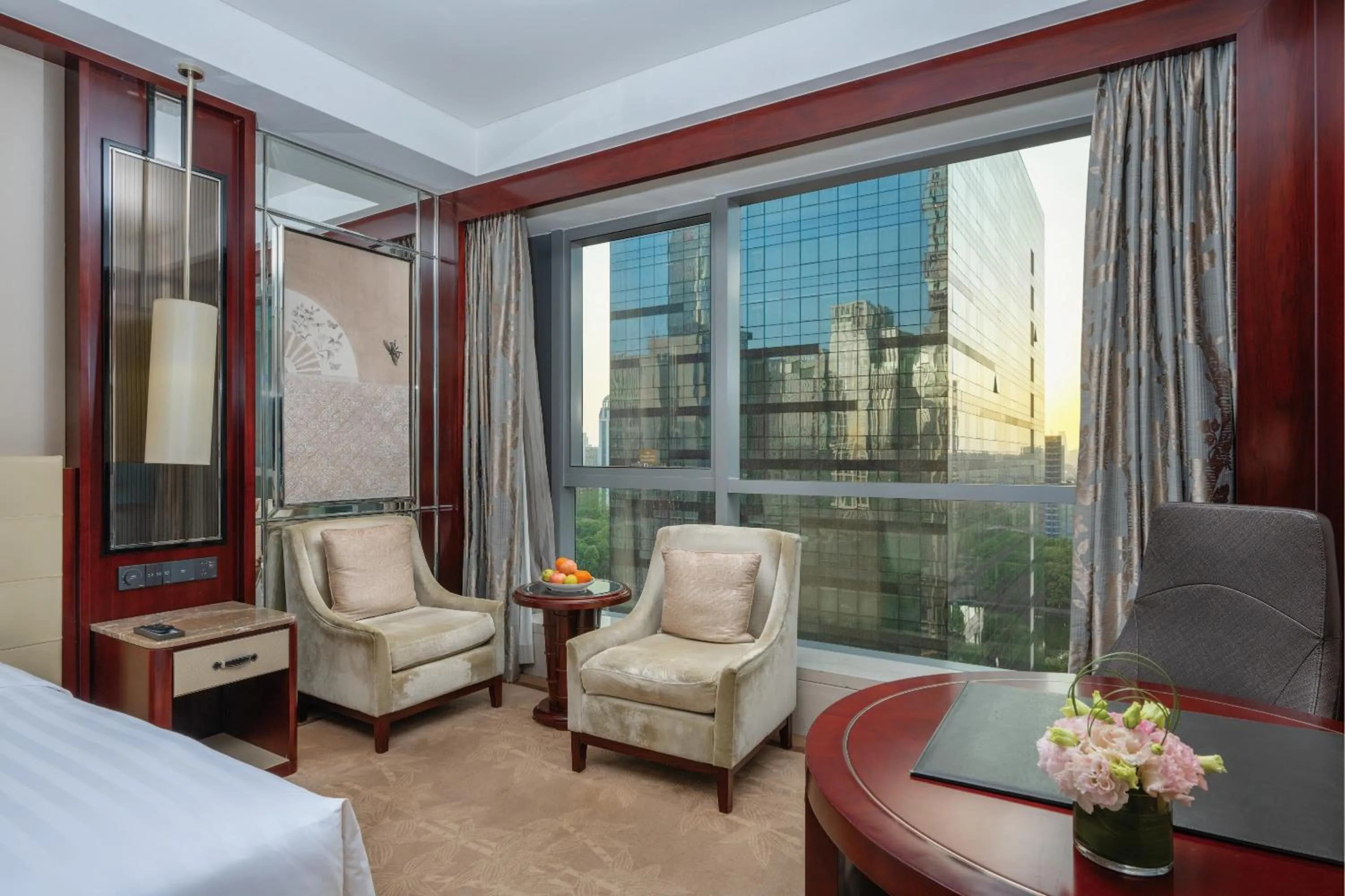 Photo of the whole room, Bed in Pan Pacific Ningbo