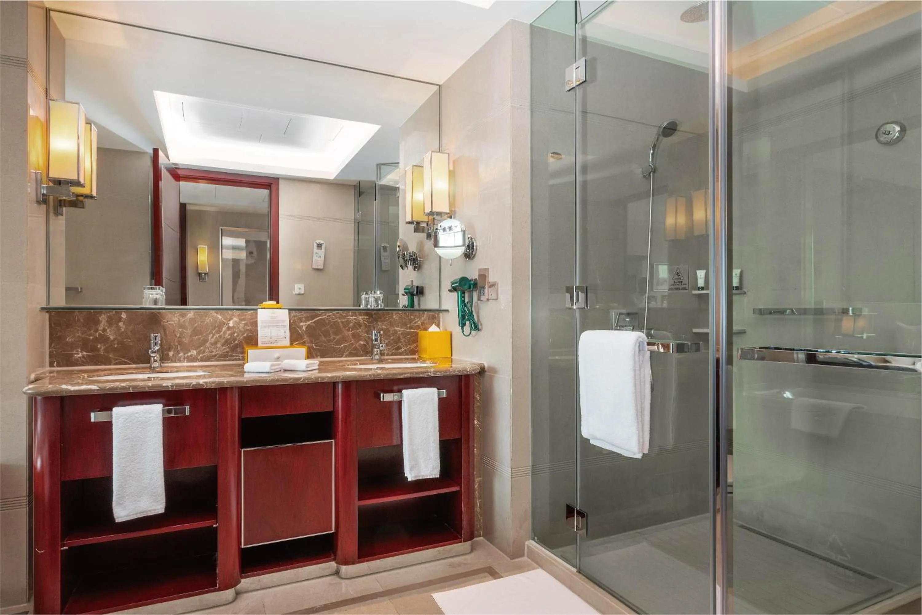 Bathroom in Pan Pacific Ningbo