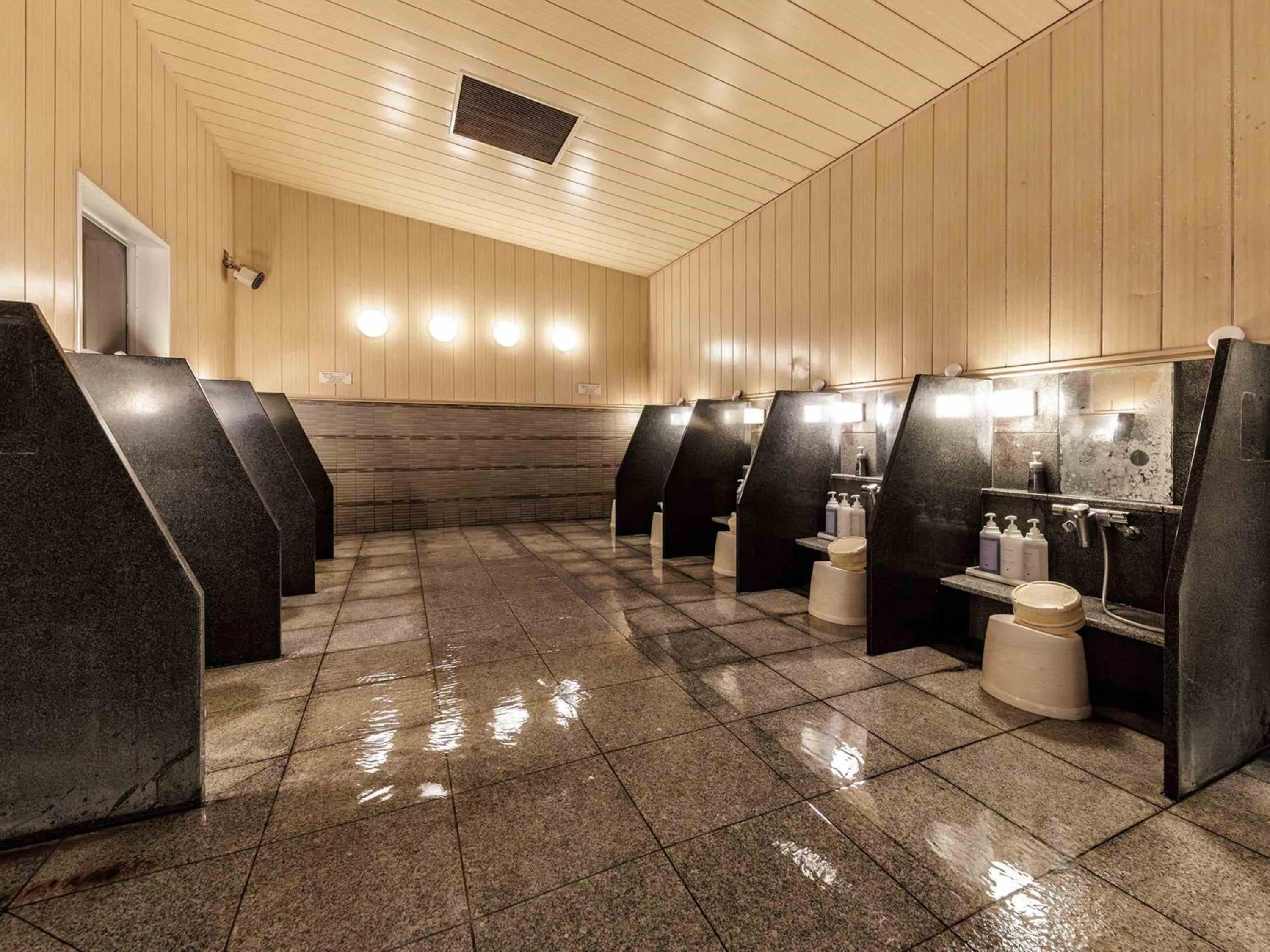 Public Bath in Nishitetsu Inn Kokura