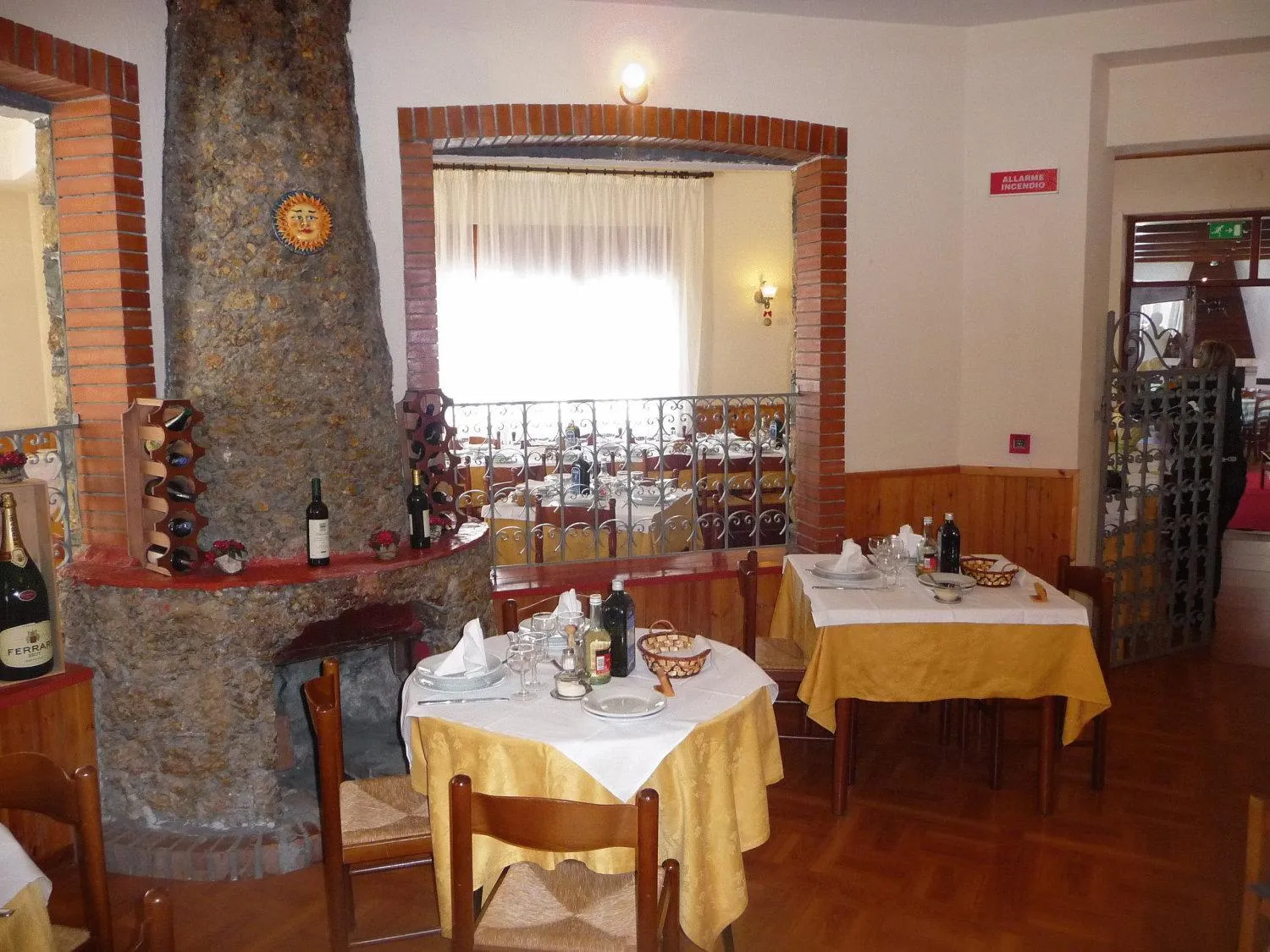 Restaurant/places to eat in Albergo Del Sole