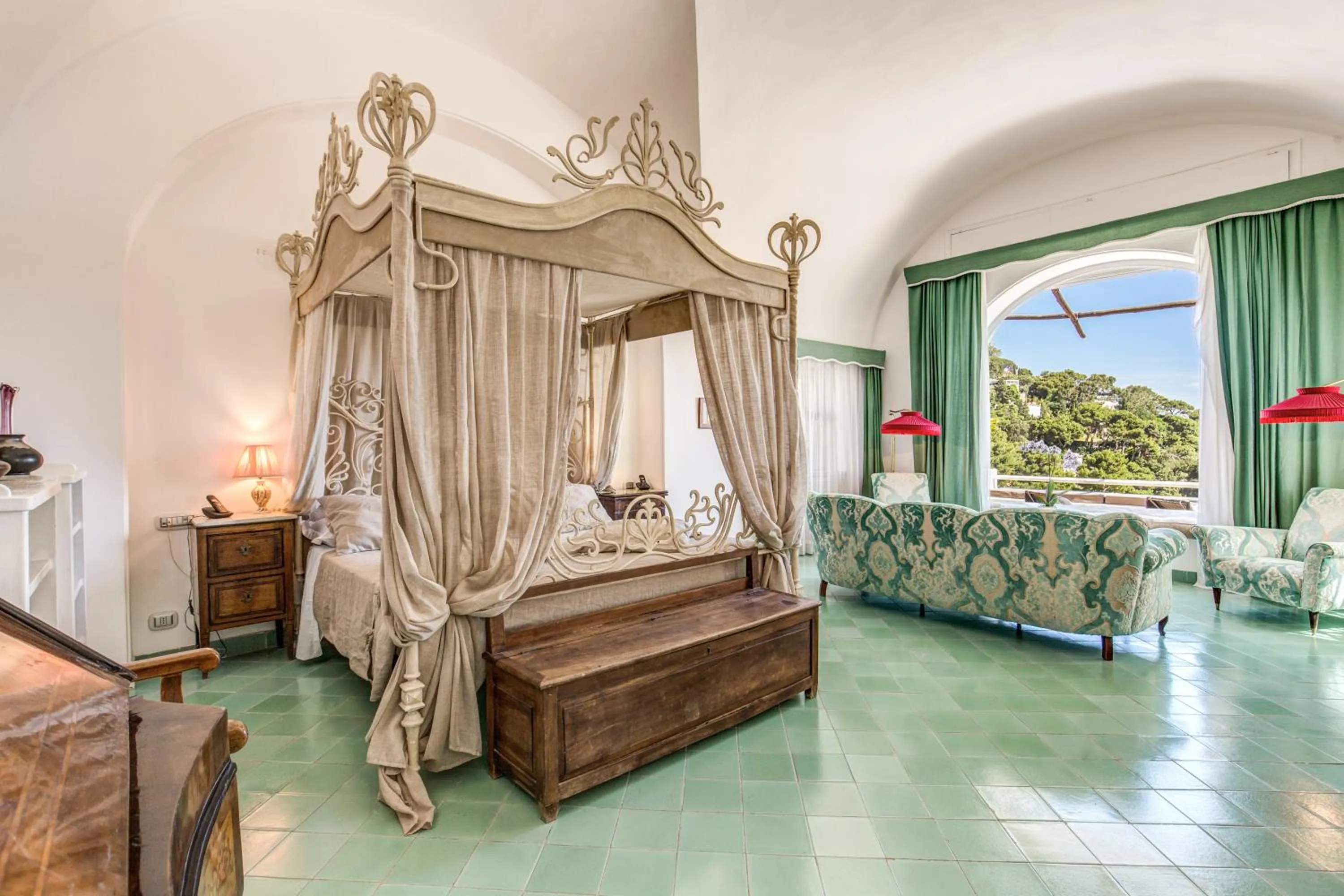 Bed in Villa Calypso
