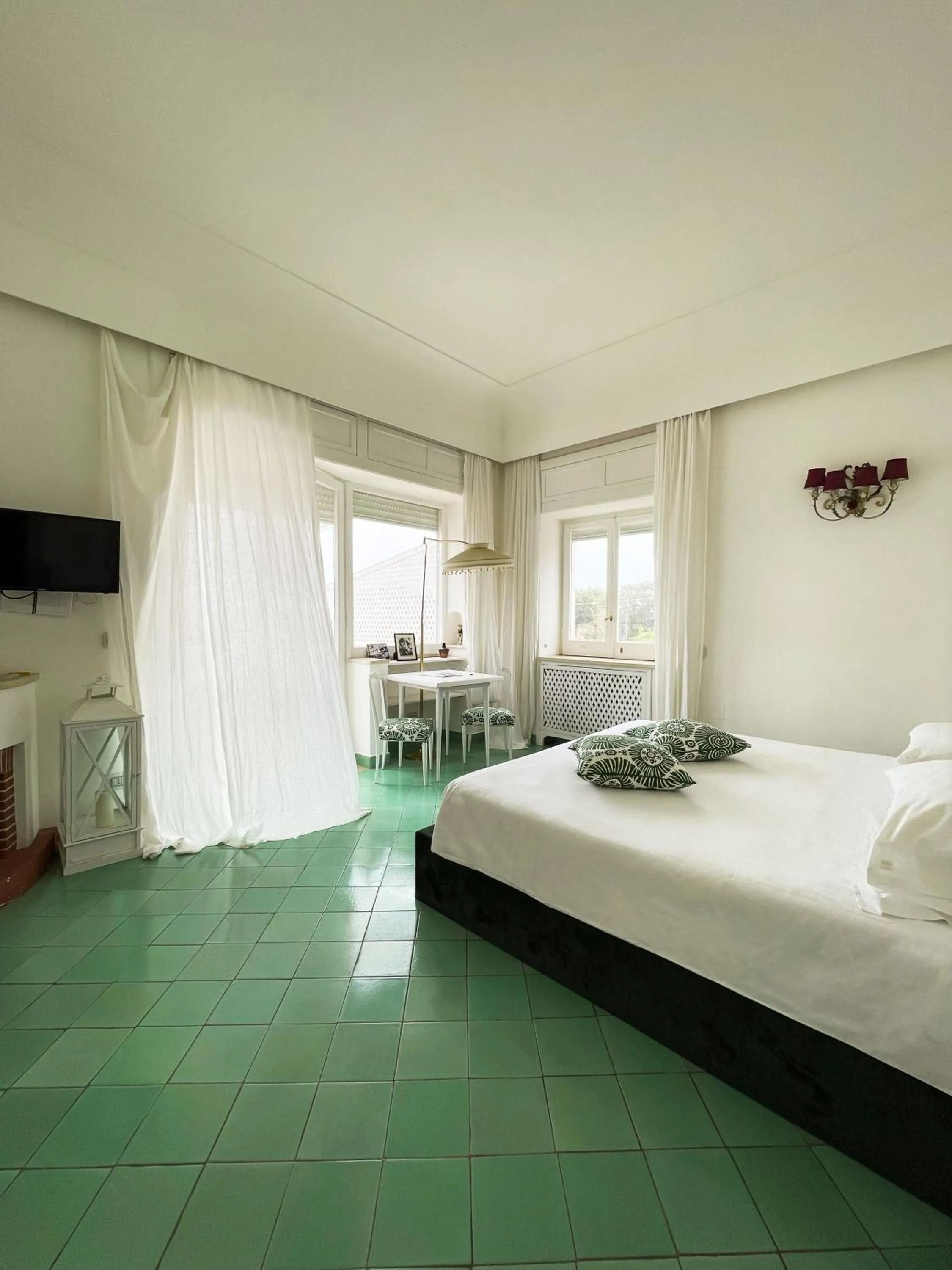 Bedroom, Bed in Villa Calypso