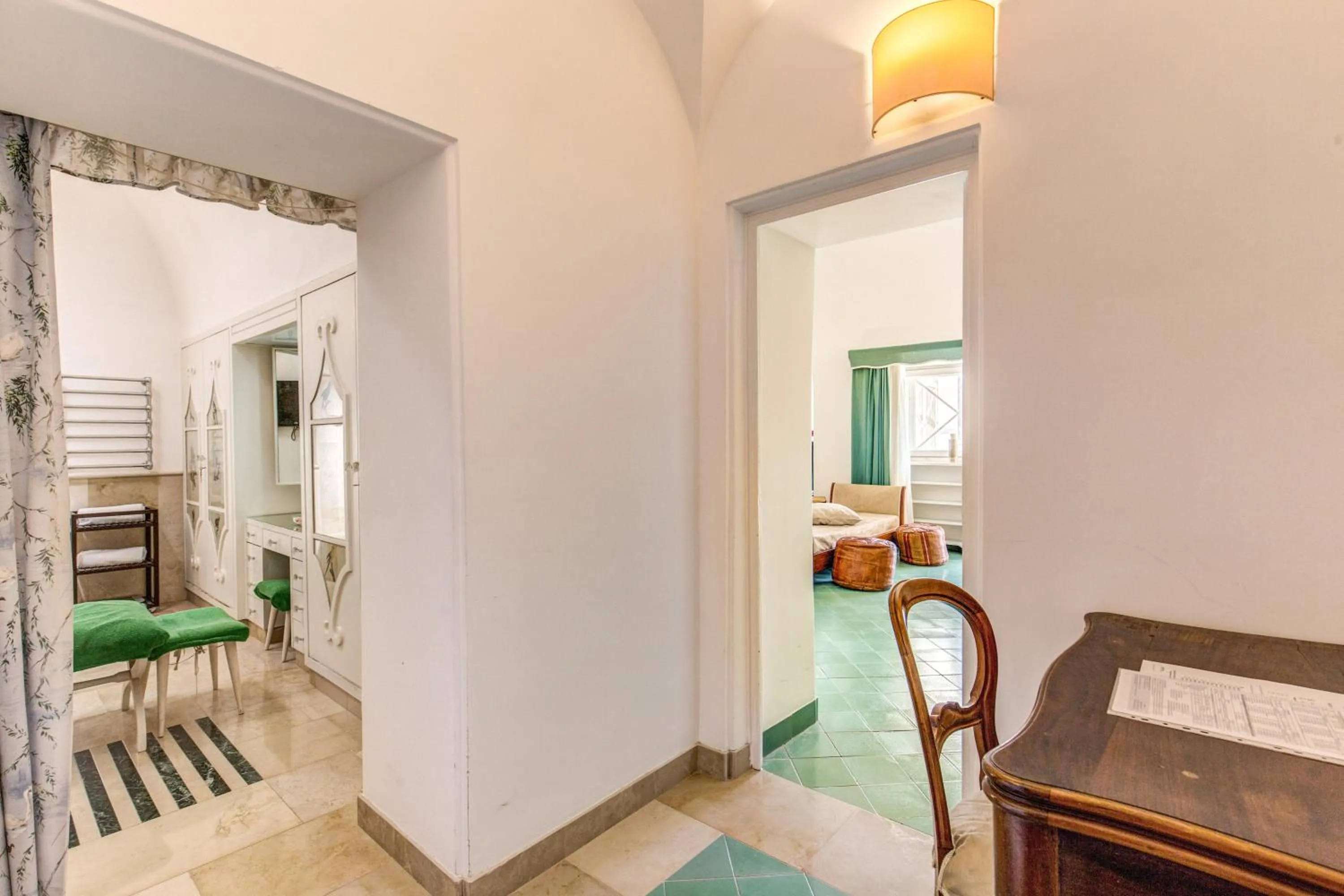 Living room, Bed in Villa Calypso