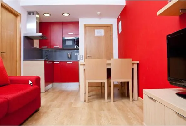 Dining area in Apartahotel Castejón de Sos